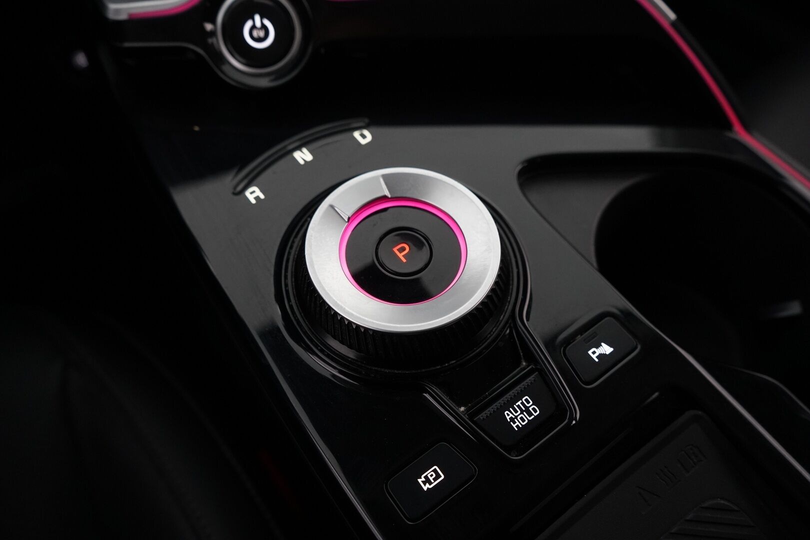 Kia EV6 2022 AWD 77kWh 325 hv *ACC / Digimittaristo / Muistipenkit / Kamera!* - 3,99 % KORKOTARJOUS TÄHÄN AUTOON - Merkkihistoria! / ICCU ja Ajoakun kenno vaihdettu tehtaalta! Kahdet renkaat ja vanteet!