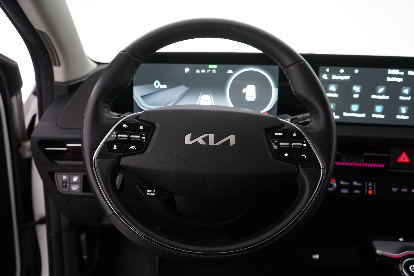 Kia EV6 2022 AWD 77kWh 325 hv *ACC / Digimittaristo / Muistipenkit / Kamera!* - 3,99 % KORKOTARJOUS TÄHÄN AUTOON - Merkkihistoria! / ICCU ja Ajoakun kenno vaihdettu tehtaalta! Kahdet renkaat ja vanteet!