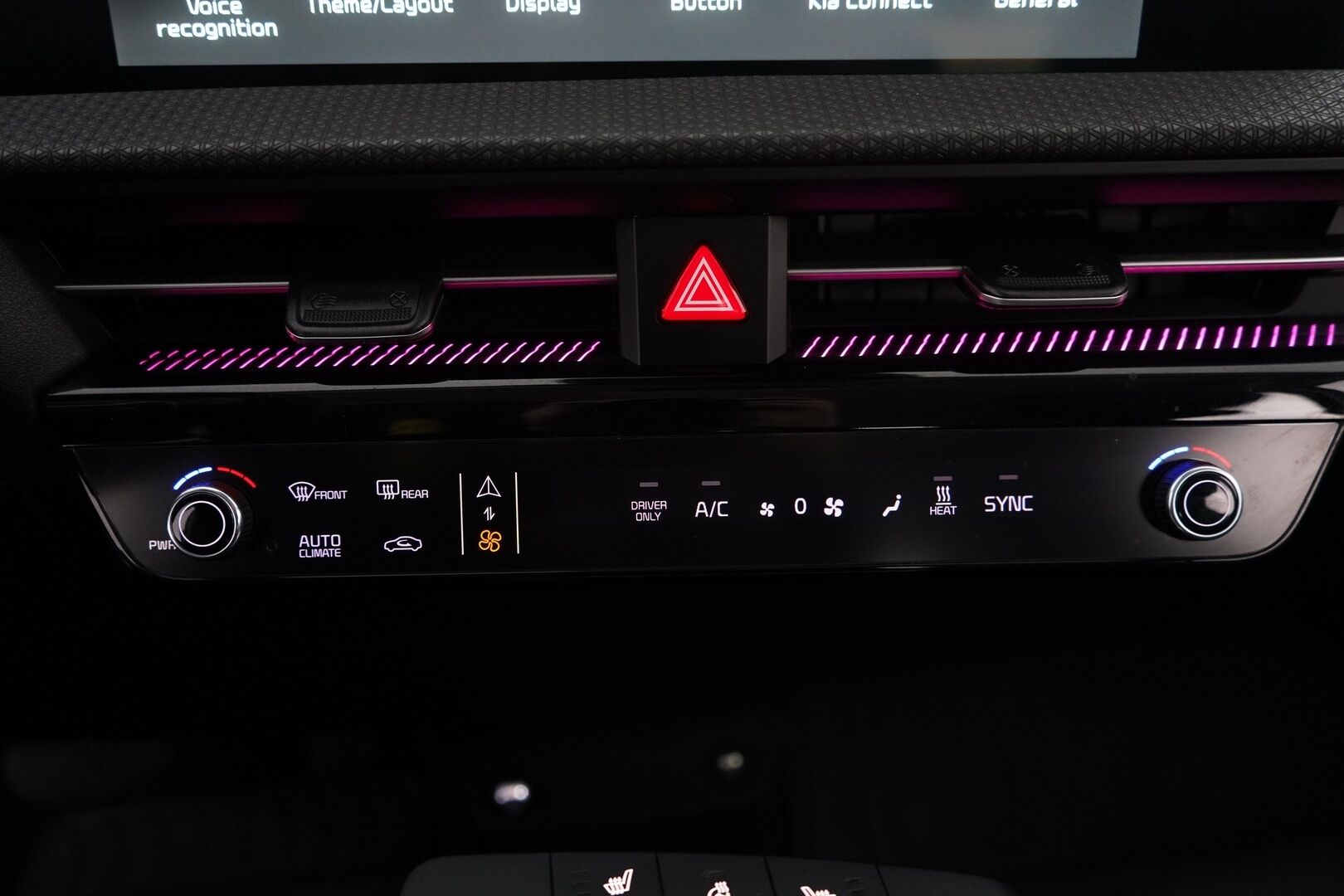 Kia EV6 2022 AWD 77kWh 325 hv *ACC / Digimittaristo / Muistipenkit / Kamera!* - 3,99 % KORKOTARJOUS TÄHÄN AUTOON - Merkkihistoria! / ICCU ja Ajoakun kenno vaihdettu tehtaalta! Kahdet renkaat ja vanteet!