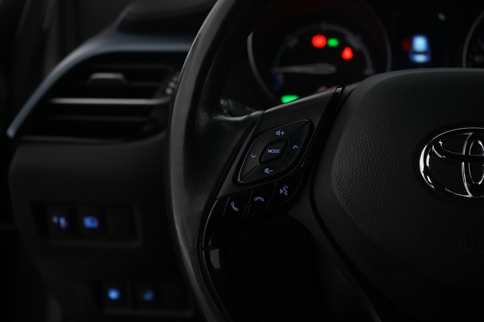 Toyota C-HR 2022 1,8 Hybrid Intense Business * ACC / Kamera / Blis / Apple&Android / Keyless * - KATSO KAMPANJAHINTA! / Myydään juuri katsastettuna! / Kahdet alumiinivanteet / Erikoisväri / Huollettu 7 / 25 - HULLU BLACKWEEK KORKOTARJOUS 2,49%