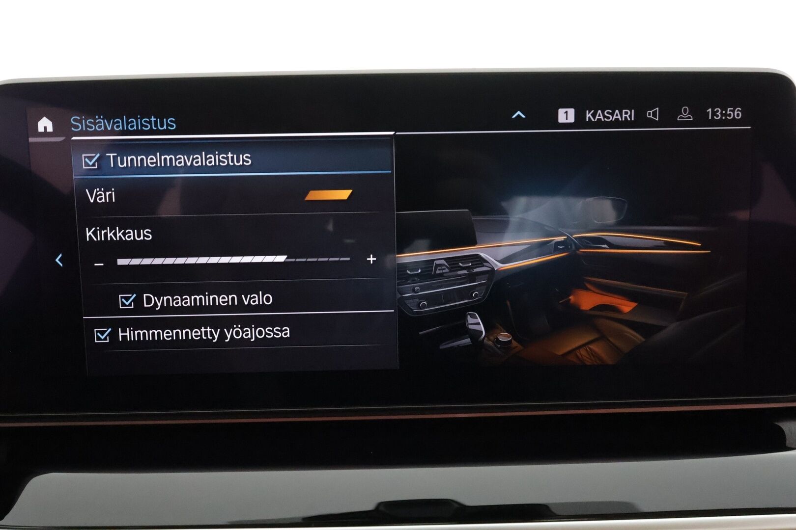 BMW 530 2022 G30 Sedan 530e xDrive A Charged Edition * ACC / Vaaleat Sporttinahat / HiFi / Adapt.LED / Peruutuskamera / Comfort Access / Navi - Koukku / Suomi-auto / Kahdet renkaat aluvanteilla