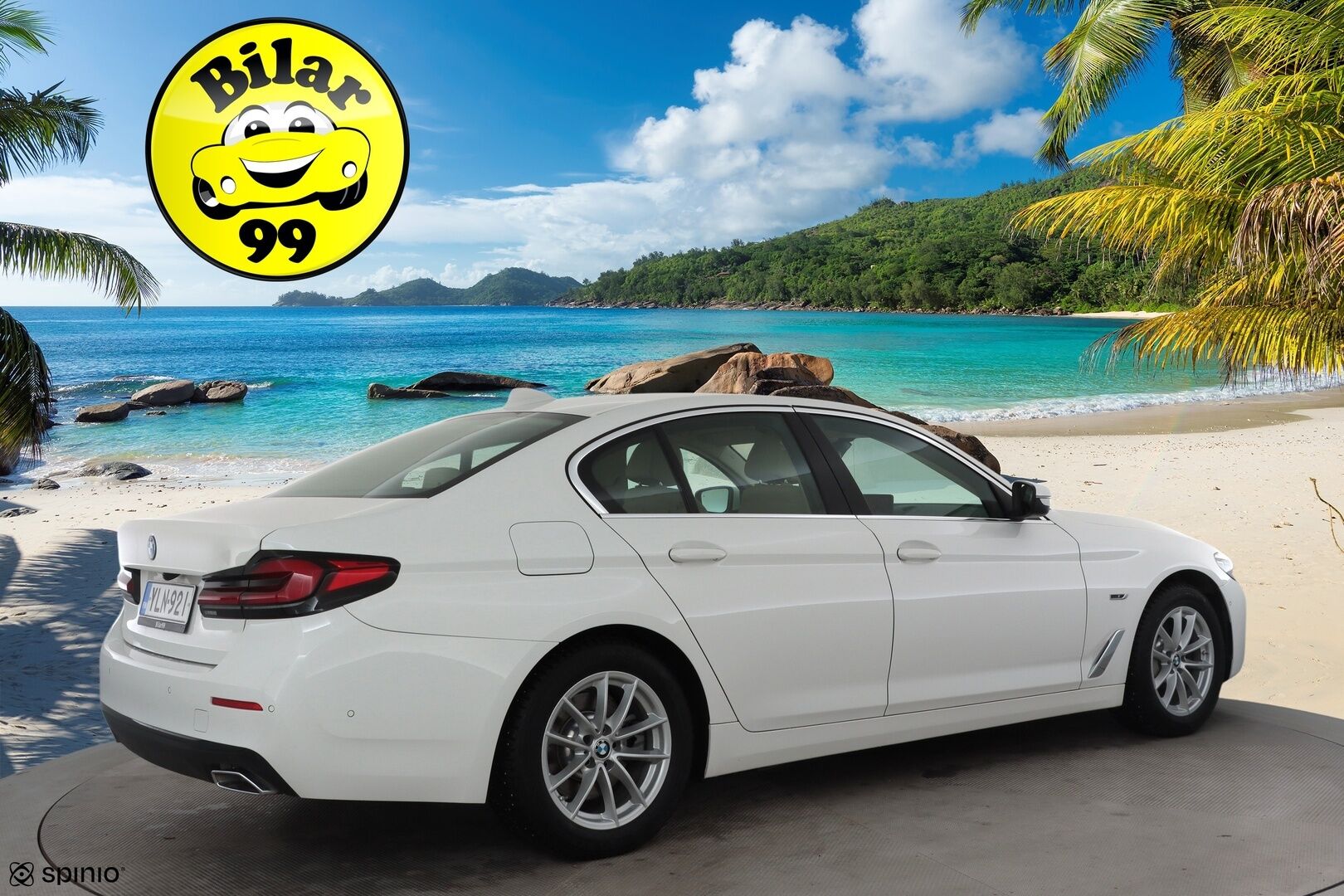 BMW 530 2022 G30 Sedan 530e xDrive A Charged Edition * ACC / P.kamera / Adapt.LED / Navi / Comfort Access / Hifi / Vaaleat sporttinahat * - Koukku / Suomi-auto / Kahdet renkaat aluvanteilla - HULLU BLACKWEEK KORKOTARJOUS 2,49%