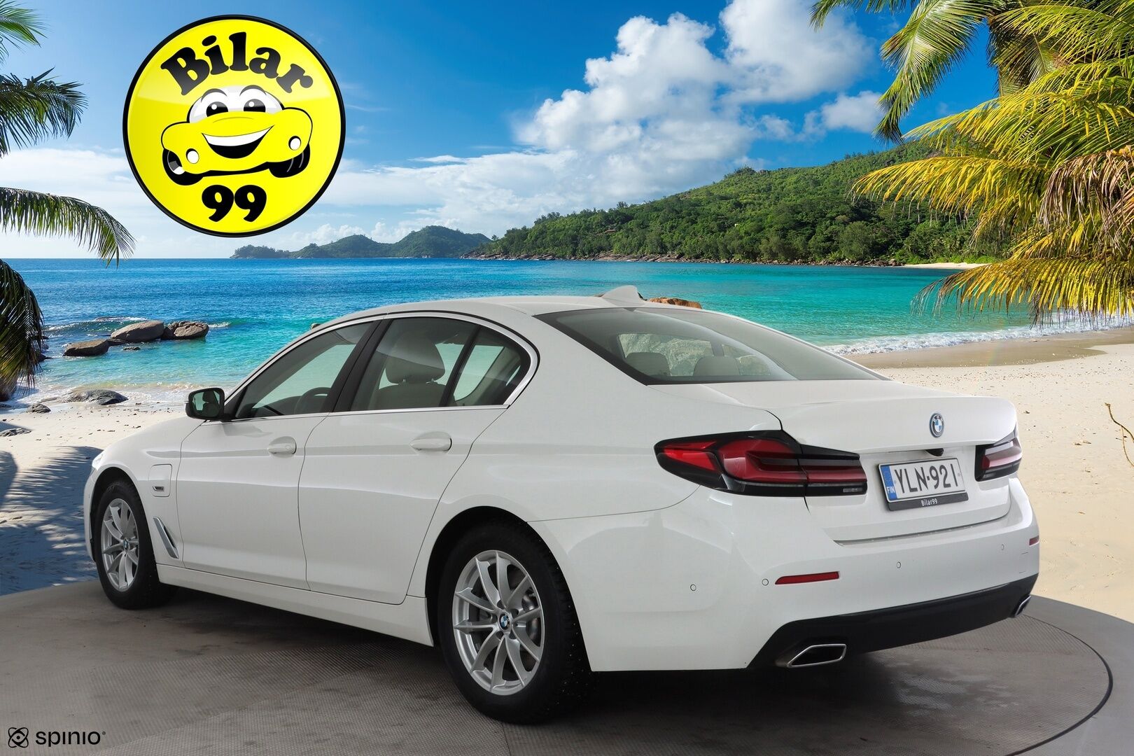 BMW 530 2022 G30 Sedan 530e xDrive A Charged Edition * ACC / P.kamera / Adapt.LED / Navi / Comfort Access / Hifi / Vaaleat sporttinahat * - Koukku / Suomi-auto / Kahdet renkaat aluvanteilla - HULLU BLACKWEEK KORKOTARJOUS 2,49%