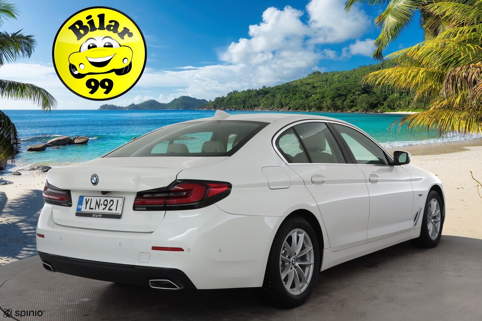 BMW 530 2022 G30 Sedan 530e xDrive A Charged Edition * ACC / P.kamera / Adapt.LED / Navi / Comfort Access / Hifi / Vaaleat sporttinahat * - Koukku / Suomi-auto / Kahdet renkaat aluvanteilla - HULLU BLACKWEEK KORKOTARJOUS 2,49%