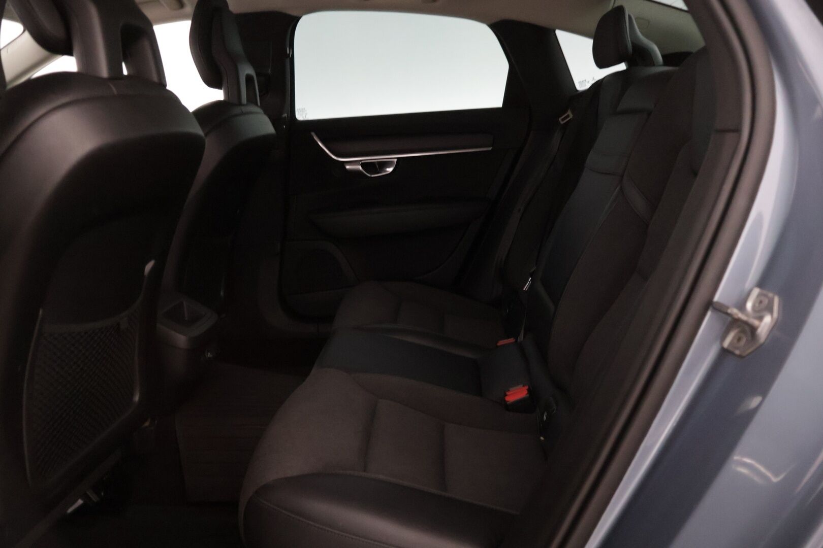 Volvo S90 2017 D3 Business aut * Pilot Assist / Webasto / Adap. vakkari / Vetokoukku / AndroidAuto / AppleCarplay / LED-ajovalot * - * Juuri Tullut / 2x Renkaat ja vanteet / Hyvin huollettu *