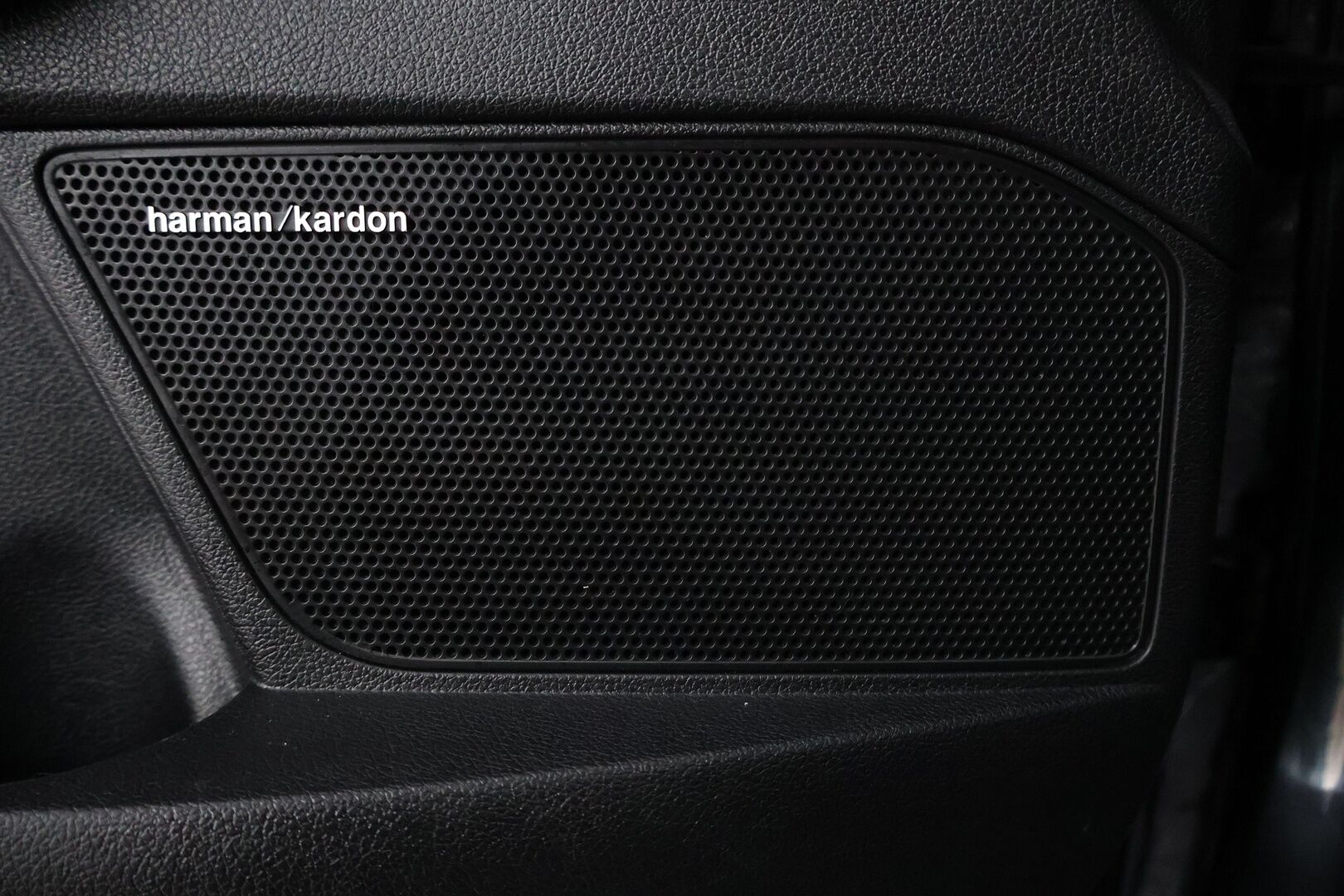 Kia Optima 2020 2,0 GDI PHEV Business Luxury SW A/T - Adapt.Vakkari | Harman&Kardon | Ilmastoidut Nahat Muistilla | Peruutuskamera | Adapt.LED | Ratinlämmitys | Supervarusteet!