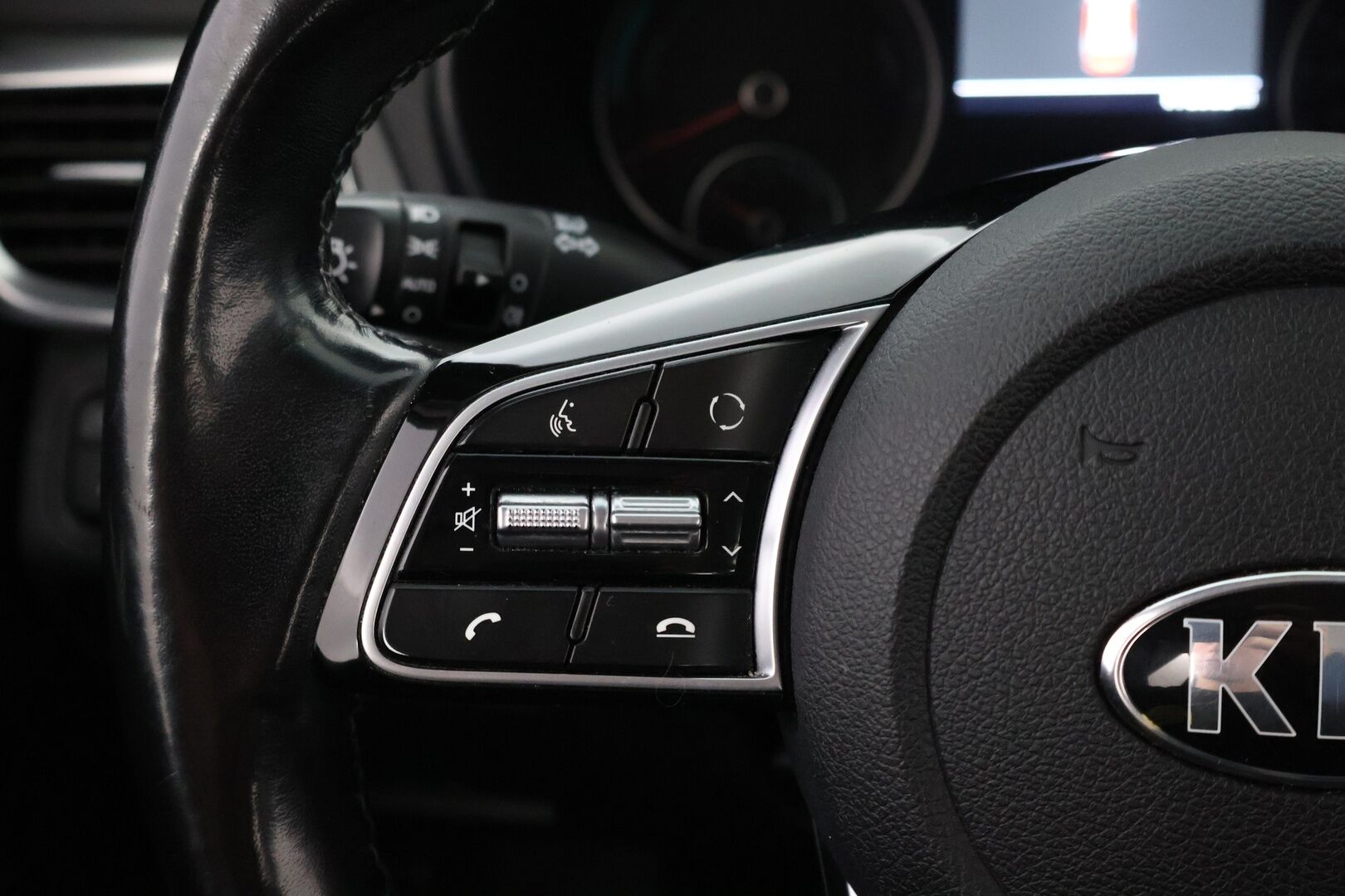 Kia Optima 2020 2,0 GDI PHEV Business Luxury SW A/T - Adapt.Vakkari | Harman&Kardon | Ilmastoidut Nahat Muistilla | Peruutuskamera | Adapt.LED | Ratinlämmitys | Supervarusteet!