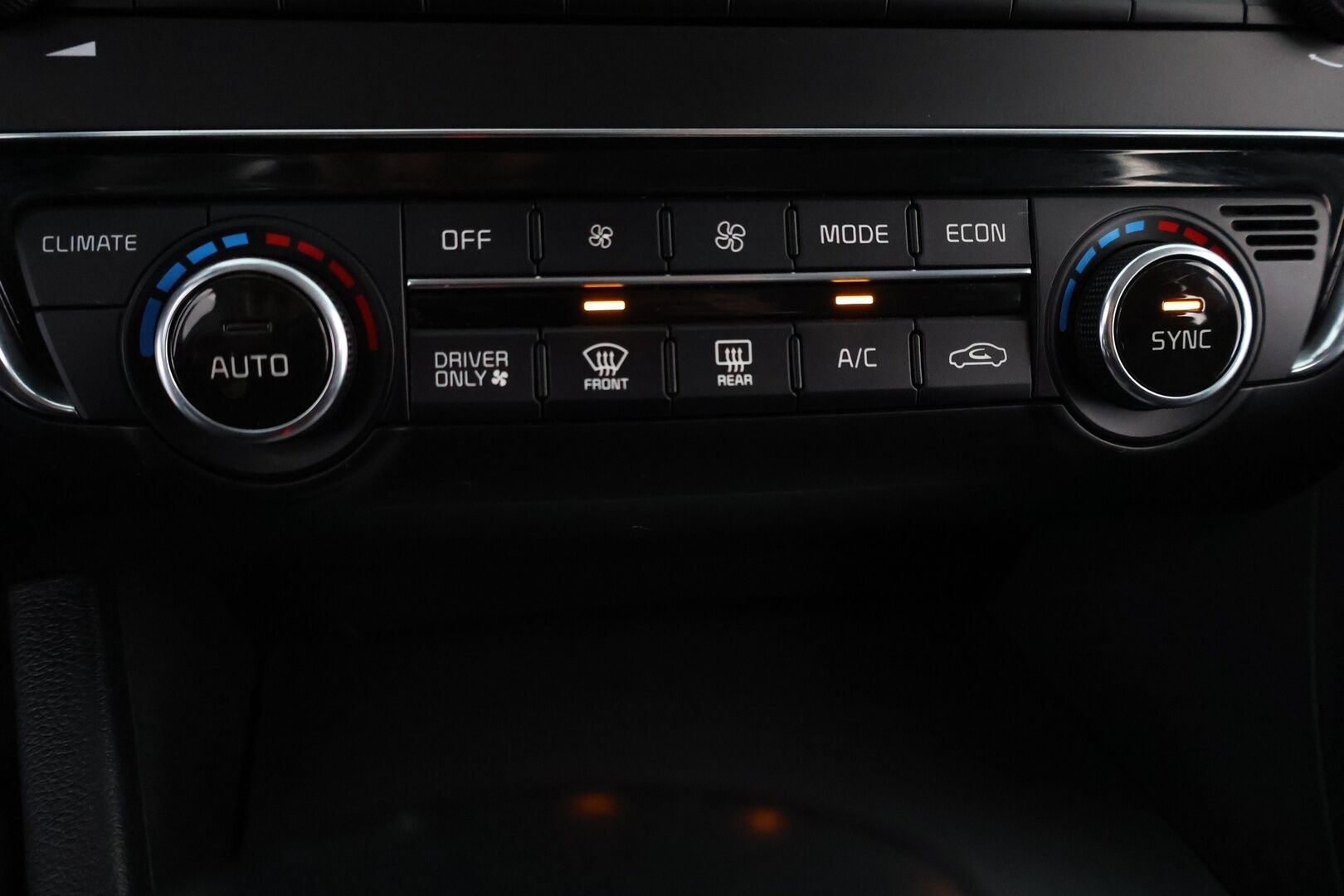 Kia Optima 2020 2,0 GDI PHEV Business Luxury SW A/T - Adapt.Vakkari | Harman&Kardon | Ilmastoidut Nahat Muistilla | Peruutuskamera | Adapt.LED | Ratinlämmitys | Supervarusteet!