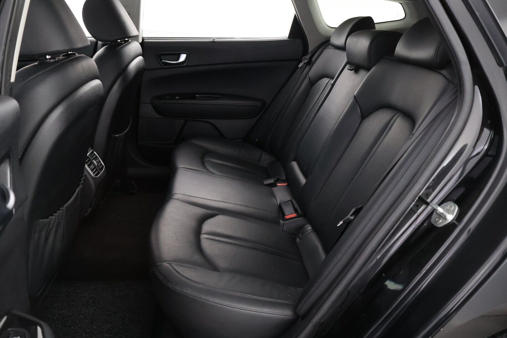 Kia Optima 2020 2,0 GDI PHEV Business Luxury SW A/T - Adapt.Vakkari | Harman&Kardon | Ilmastoidut Nahat Muistilla | Peruutuskamera | Adapt.LED | Ratinlämmitys | Supervarusteet!