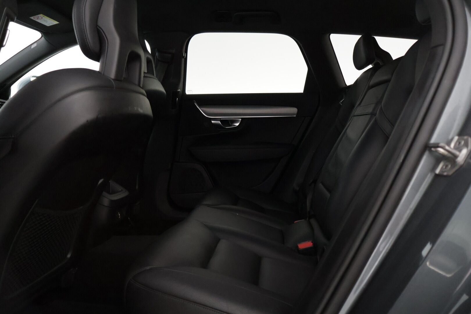 Volvo V90 2018 D4 AWD Business Inscription aut * Nahat muistilla / HUD / VOC / Pilot Assist / Adap. vakkari / Vetokoukku / Peruutuskamera / BLIS * - * Huippuvarusteilla / Webasto ja lohkolämmitin / Ei ADBLUE! / 2x renkaat ja vanteet *