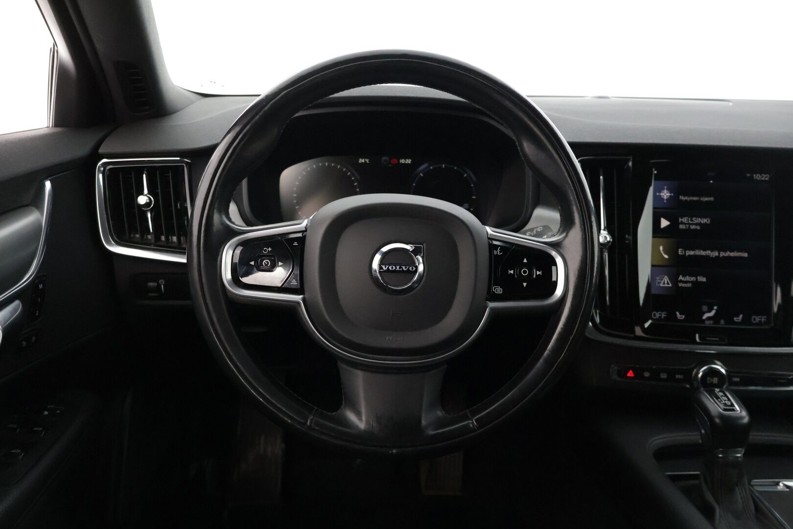Volvo V90 2018 D4 AWD Business Inscription aut * Nahat muistilla / HUD / VOC / Pilot Assist / Adap. vakkari / Vetokoukku / Peruutuskamera / BLIS * - * Huippuvarusteilla / Webasto ja lohkolämmitin / Ei ADBLUE! / 2x renkaat ja vanteet *