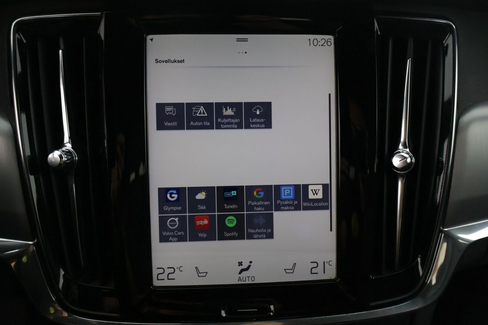 Volvo V90 2018 D4 AWD Business Inscription aut * Nahat muistilla / HUD / VOC / Pilot Assist / Adap. vakkari / Vetokoukku / Peruutuskamera / BLIS * - * Huippuvarusteilla / Webasto ja lohkolämmitin / Ei ADBLUE! / 2x renkaat ja vanteet *