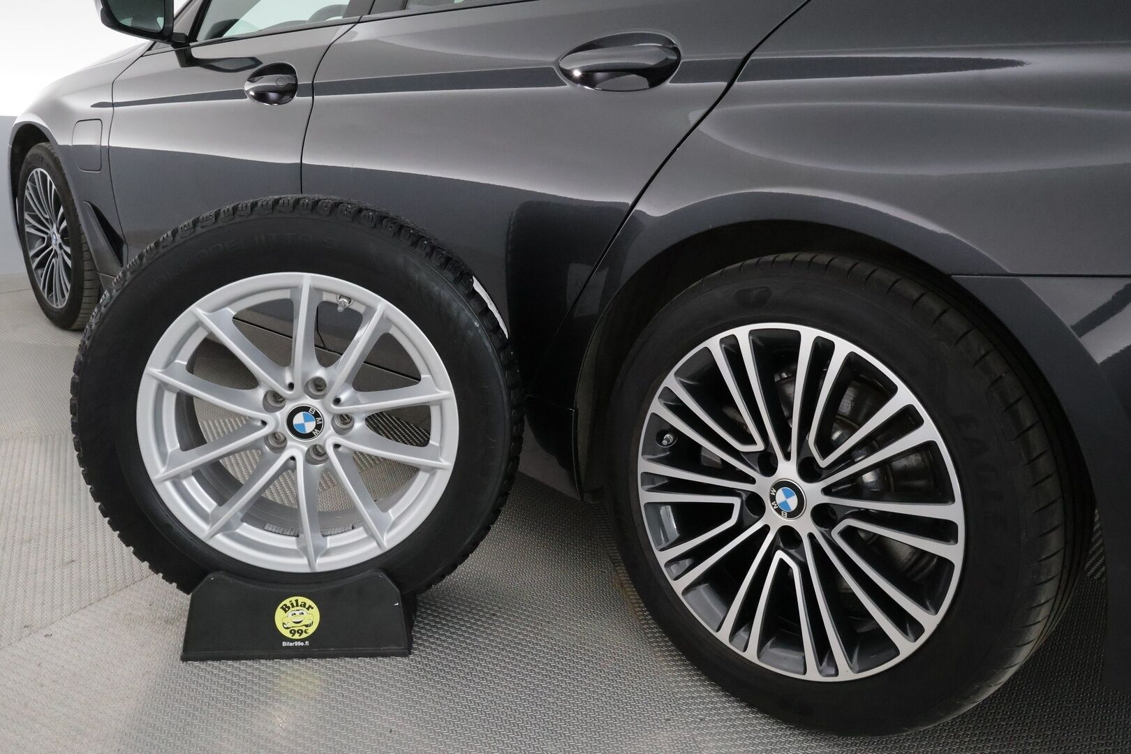 BMW 530 2020 G30 Sedan 530e A Charged Edition Sport ** P.Kamera / LED-valot / Sporttipenkit / HiFi / Navi / KeylessGO ** - Suomi-auto / 2x Renkaat