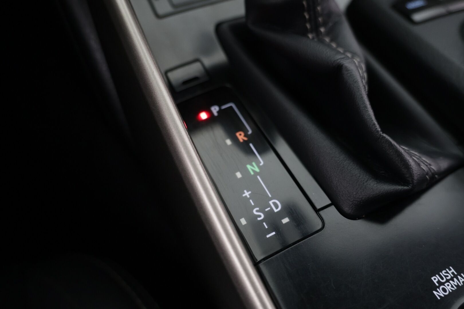 Lexus IS 2013 300h F Sport