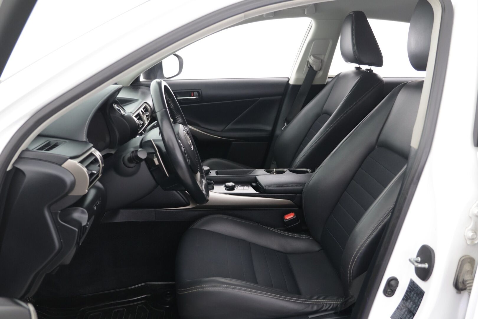Lexus IS 2013 300h F Sport