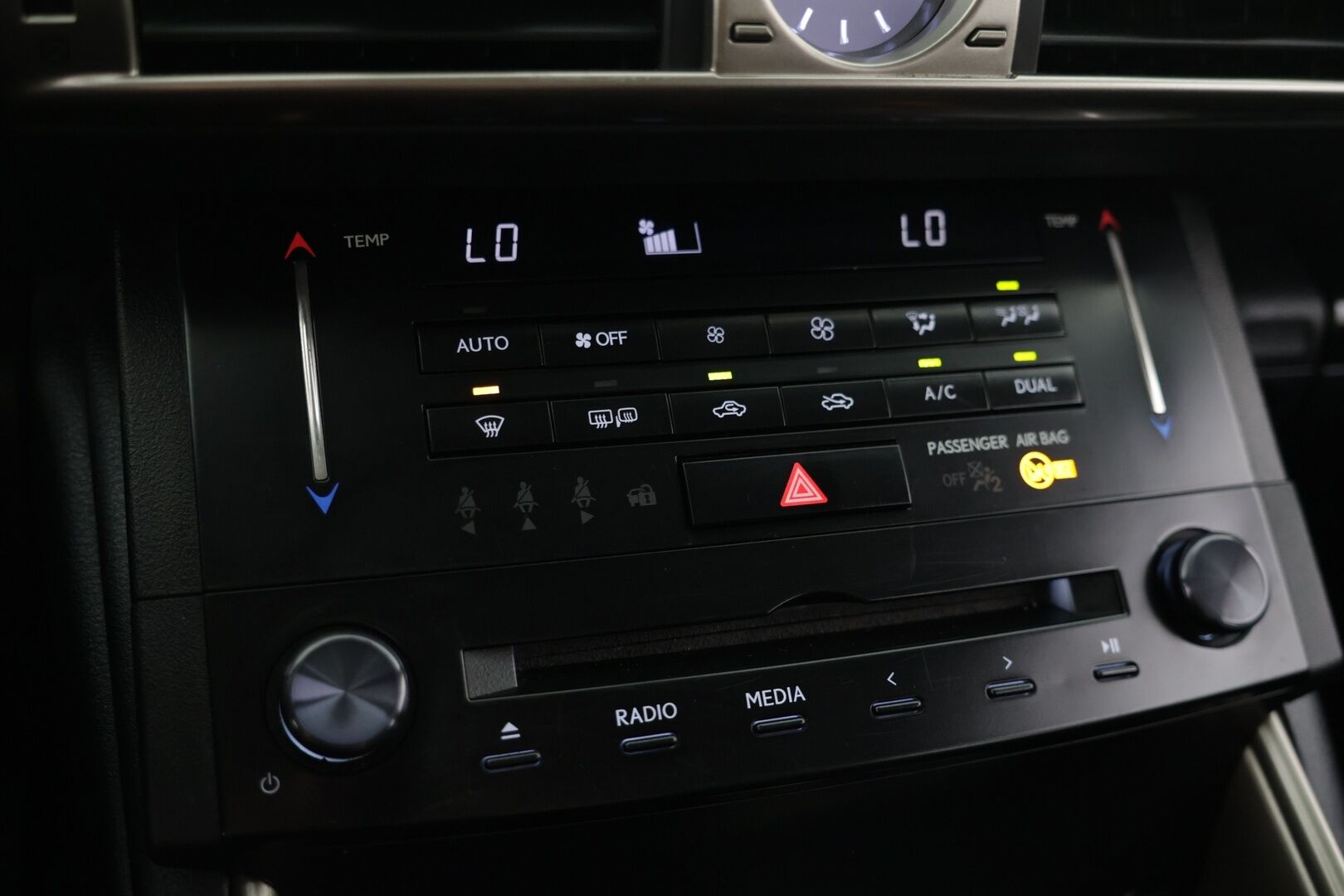 Lexus IS 2013 300h F Sport