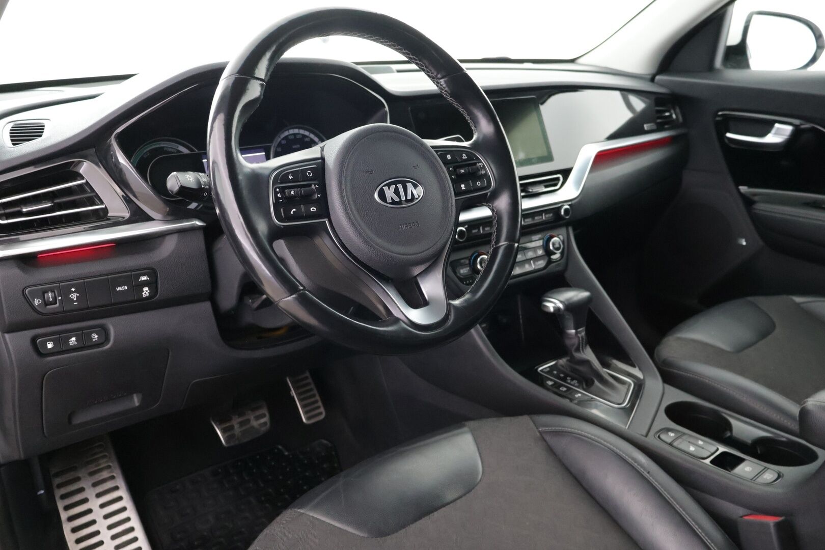 Kia Niro 2021 1,6 GDI Plug-In Hybrid EX DCT - Suomi-auto | ACC | Vetokoukku | P.kamera | Kaistavahti | LED | JBL | Navi | CarPlay | Ratinlämmitin | 2x Renkaat | Upea huoltohistoria!