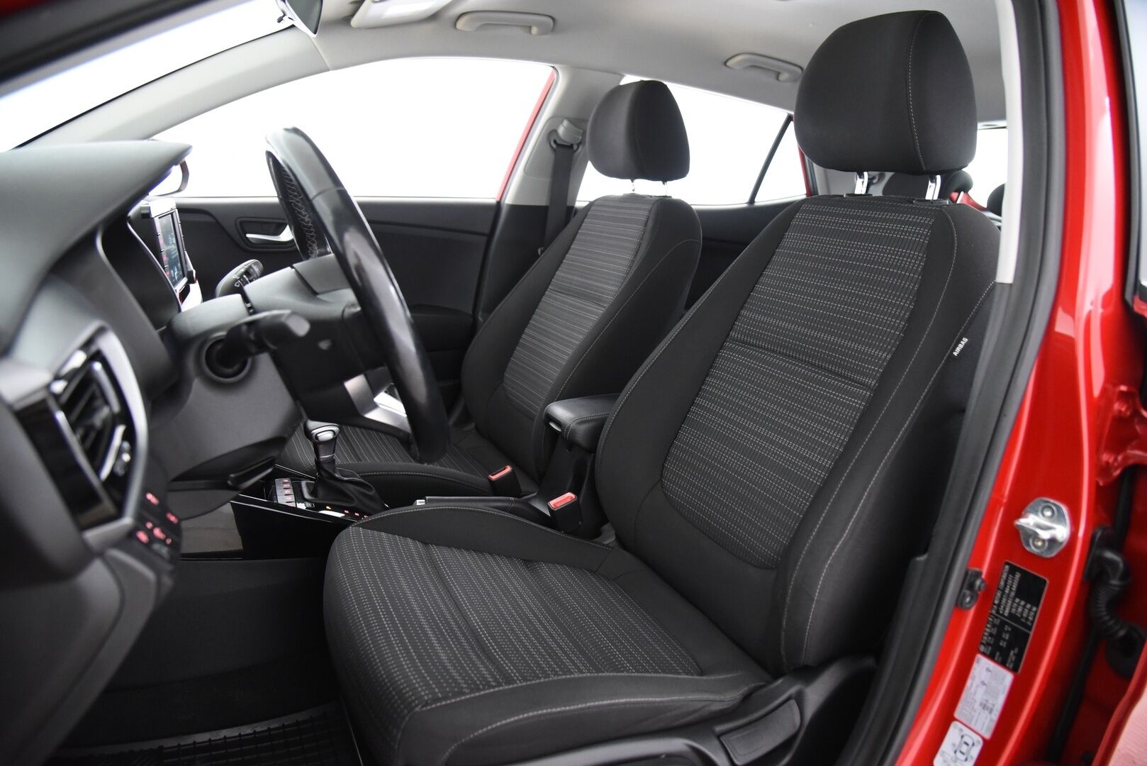 Kia Stonic 2020 1,0 T-GDI ISG 120hv EX DCT EcoDynamics / P-Kamera / Lohko + sis. pistoke / Apple&Android / Ratinlämmitys - Merkkihuollettu Suomi-Auto