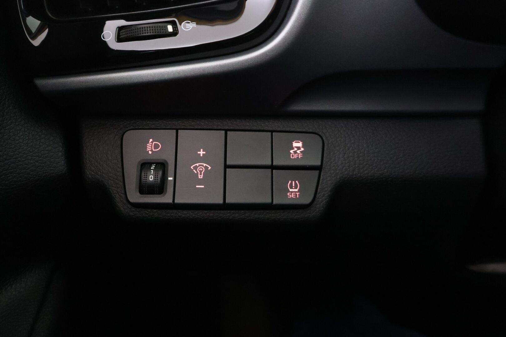 Kia Stonic 2020 1,0 T-GDI ISG 120hv EX DCT EcoDynamics *Vakionopeudensäädin / Apple Carplay / Ratinlämmitin / Peruutuskamera* - Suomi auto / Upea kesäinen auto!