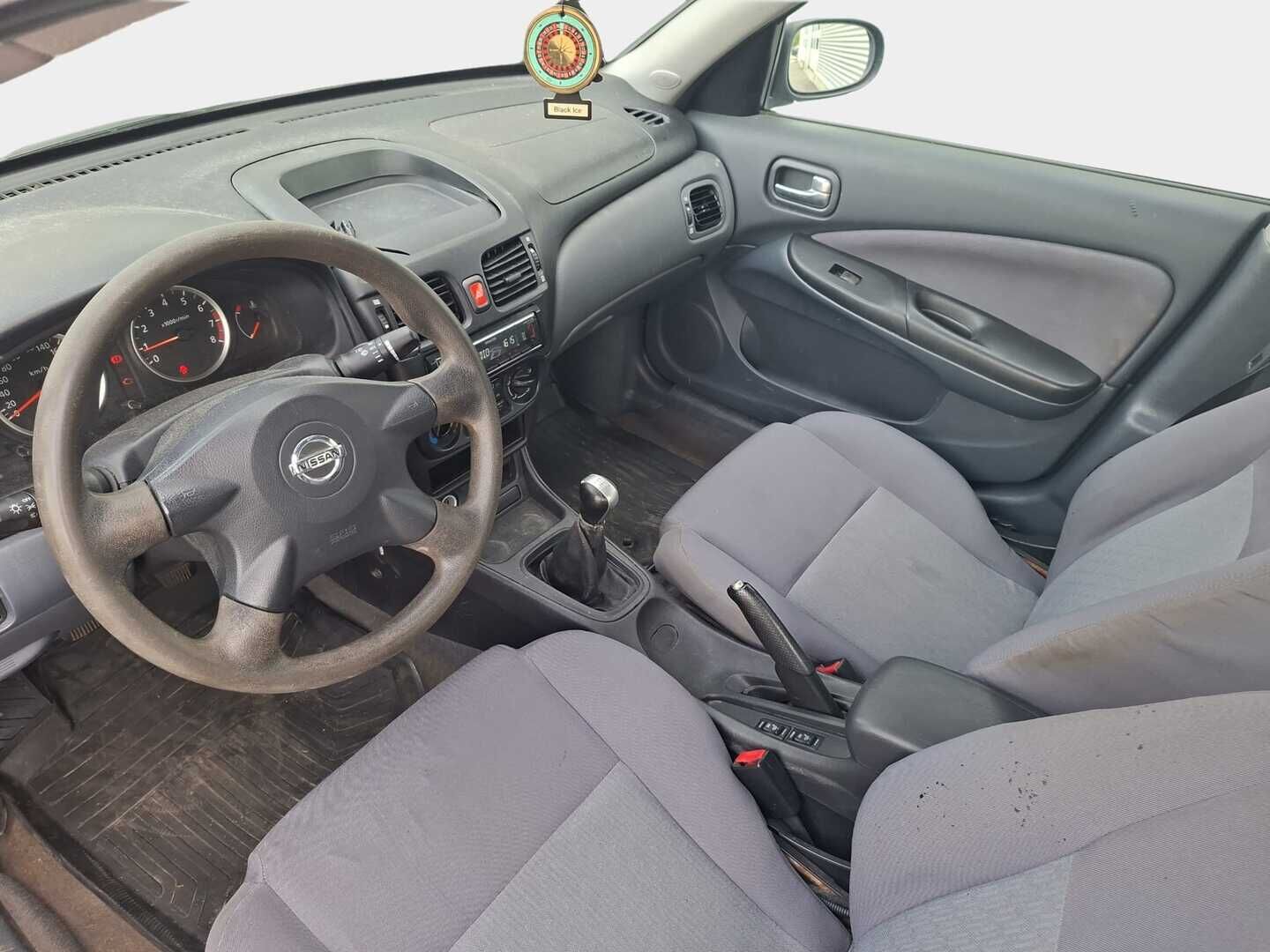 Nissan Almera 2005 YritysOutlet - Myydään vain yrityksille - PUOLIVUOTTA LEIMAA / 2X HYVÄT RENKAAT