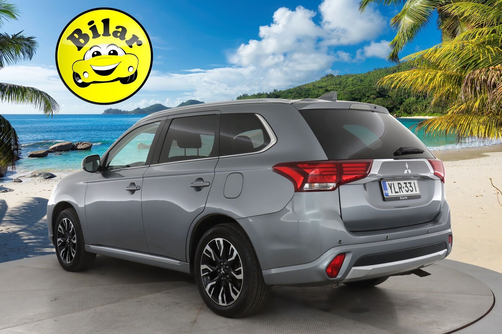 Mitsubishi OUTLANDER PHEV 2016 Instyle 4WD - * Rockford Fosqate | P.Kamera | Navi | Vakkari | Keyless | Nahka/Alcantara | Tutkat | Bluetooth | 2X Renkaat & Aluvanteet *