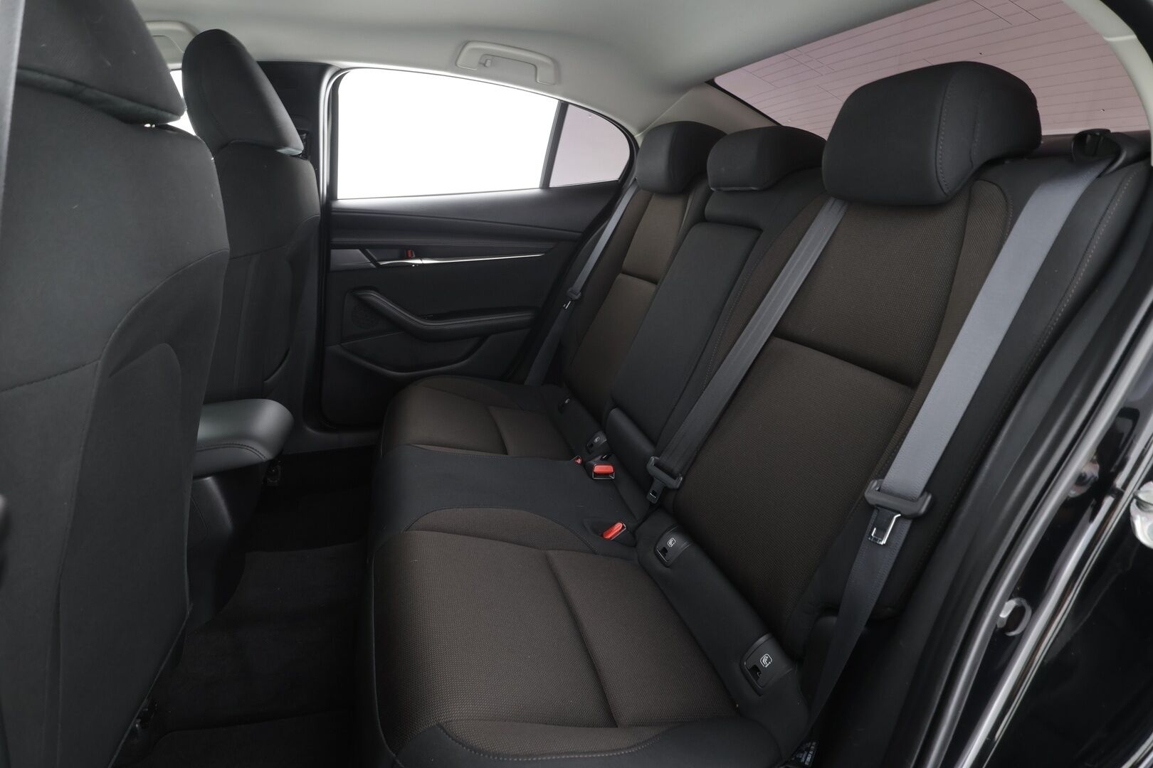 Mazda 3 2020 Sedan 2,0 (180hv) M Hybrid Skyactiv-X Vision Plus Business MT * ACC / P.kamera / LED /  Keyless / Lohko / HUD * - Merkkihuollettu / Suomi-auto / Kahdet renkaat