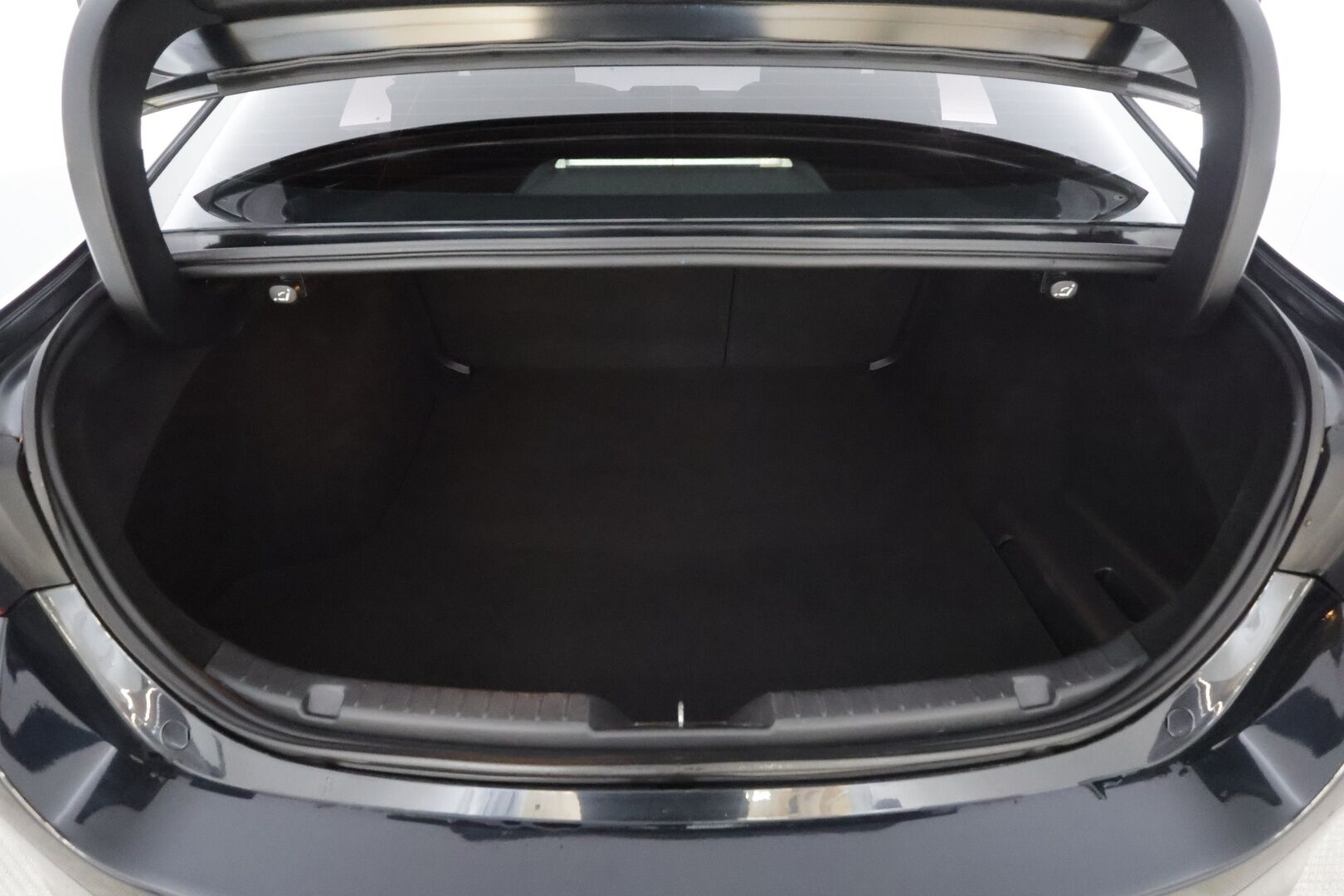 Mazda 3 2020 Sedan 2,0 (180hv) M Hybrid Skyactiv-X Vision Plus Business MT * ACC / P.kamera / LED /  Keyless / Lohko / HUD * - Merkkihuollettu / Suomi-auto / Kahdet renkaat