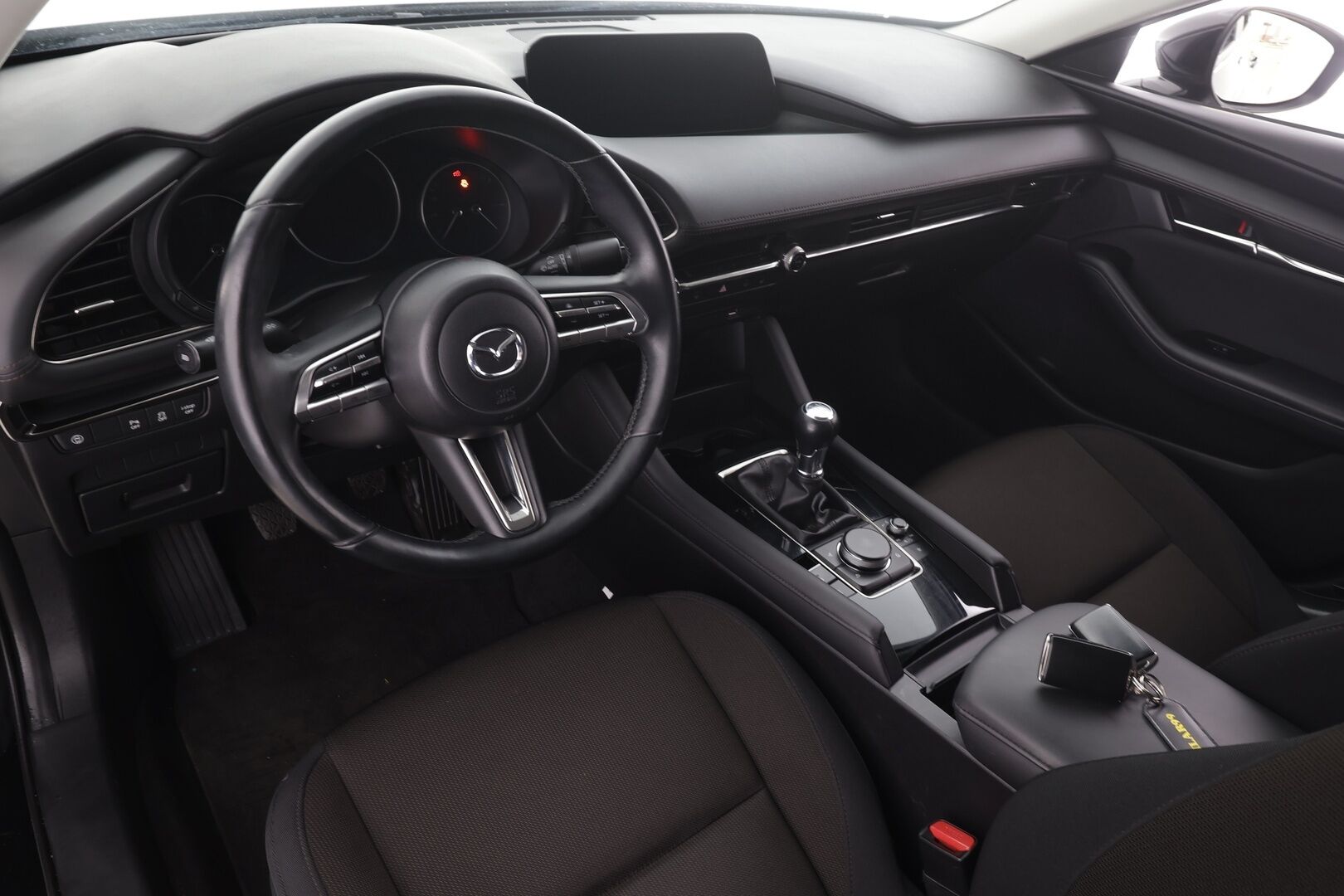 Mazda 3 2020 Sedan 2,0 (180hv) M Hybrid Skyactiv-X Vision Plus Business MT * ACC / P.kamera / LED /  Keyless / Lohko / HUD * - Merkkihuollettu / Suomi-auto / Kahdet renkaat