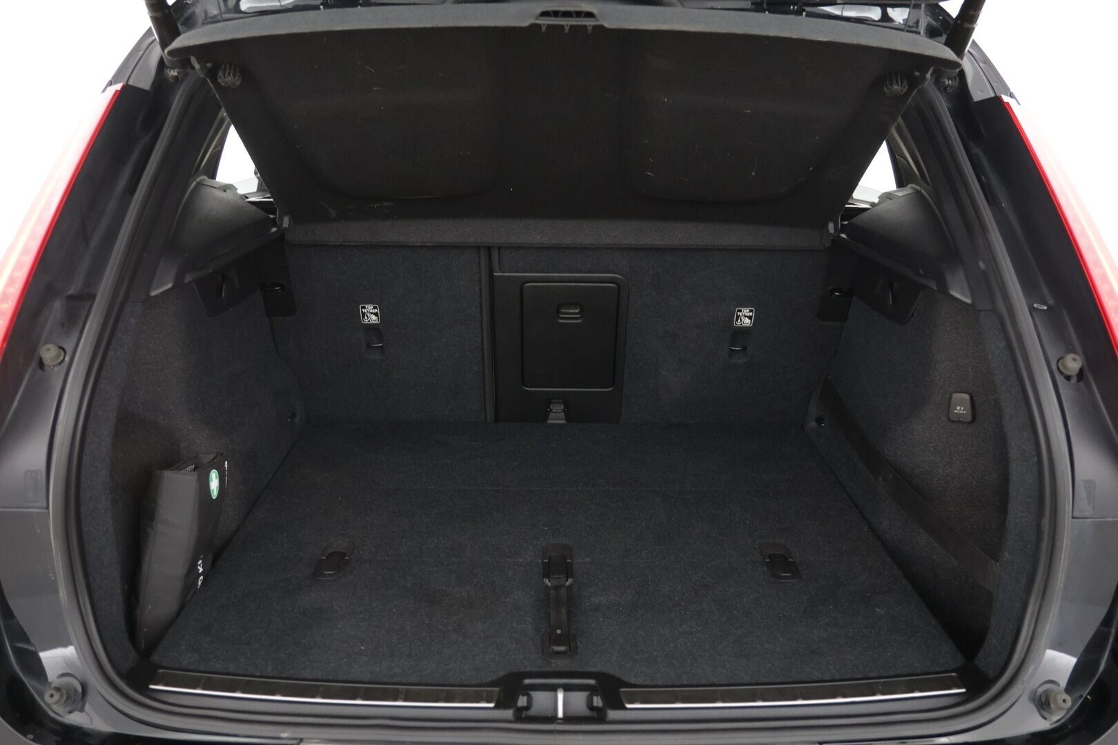 Volvo XC40 2020 T4 AWD Business Inscription  *Webasto* / *ACC* / 'Nahkaverhoilu* - Huippu neliveto / Kattavasti varusteltu / Hyvin pidetty loisto yksilö!
