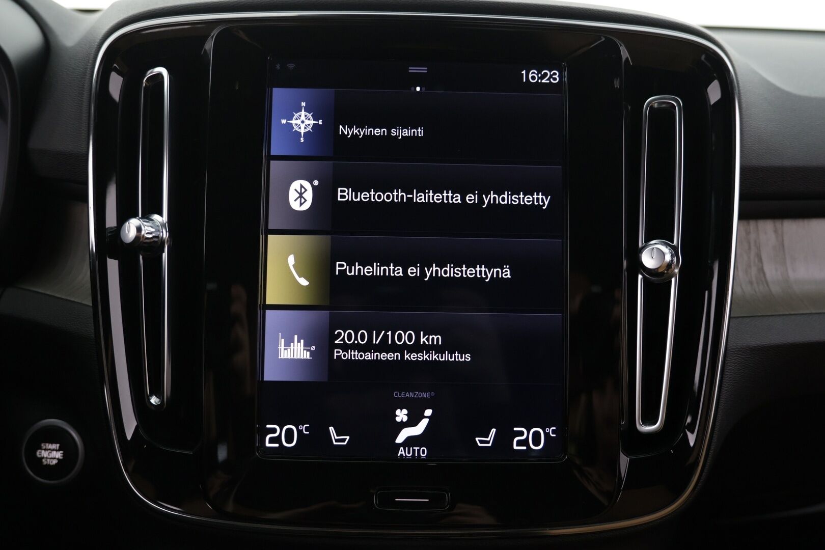 Volvo XC40 2020 T4 AWD Business Inscription  *Webasto* / *ACC* / 'Nahkaverhoilu* - Huippu neliveto / Kattavasti varusteltu / Hyvin pidetty loisto yksilö!