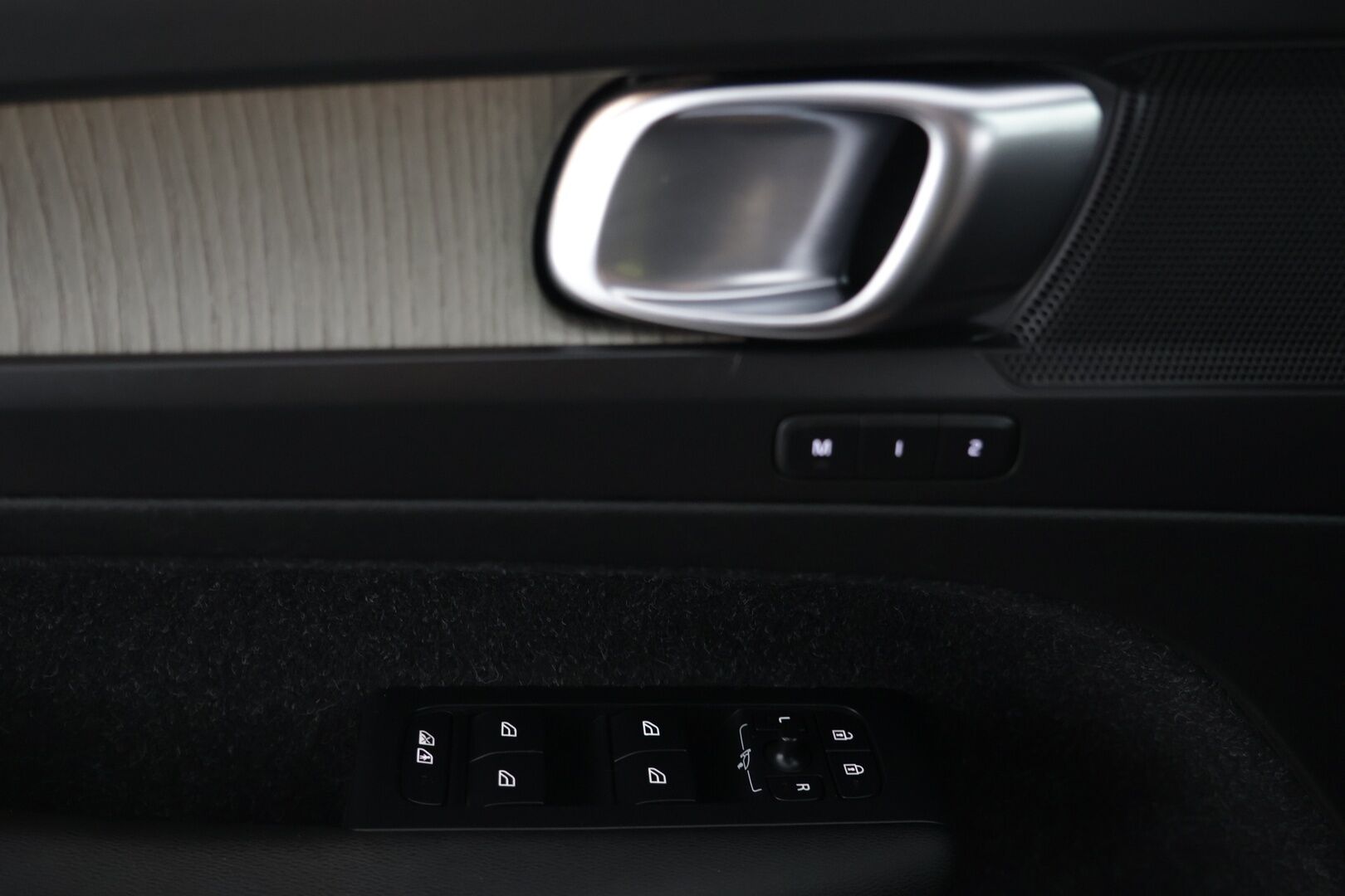 Volvo XC40 2020 T4 AWD Business Inscription  *Webasto* / *ACC* / 'Nahkaverhoilu* - Huippu neliveto / Kattavasti varusteltu / Hyvin pidetty loisto yksilö!