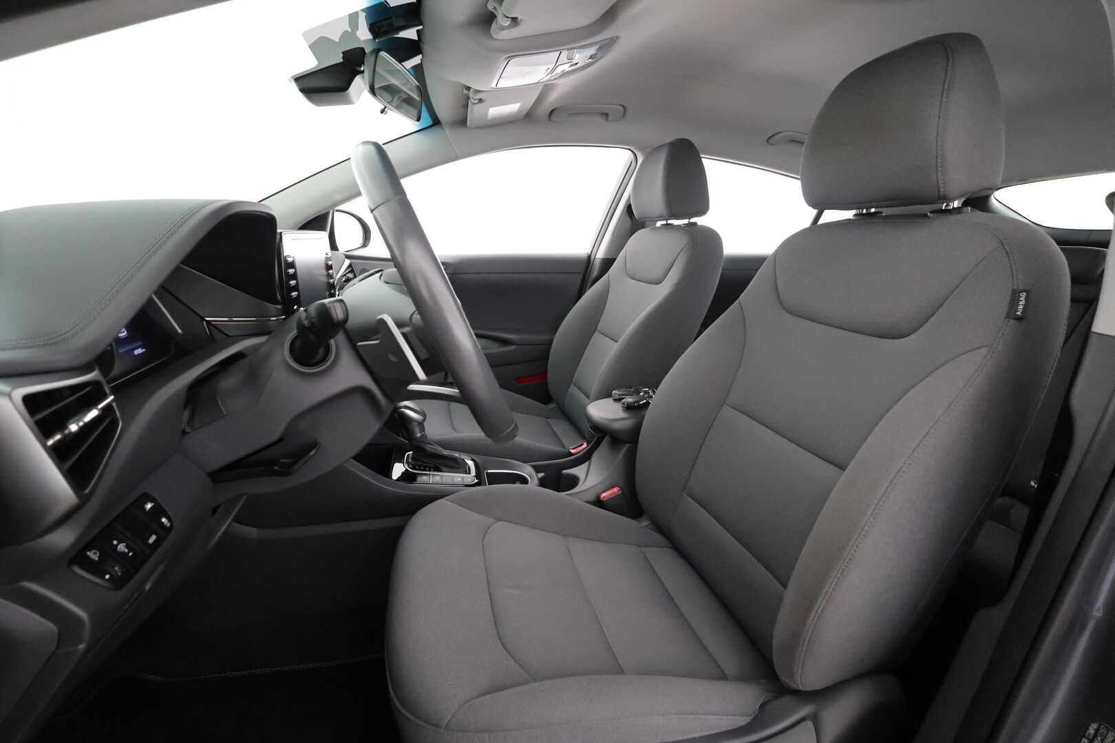 Hyundai IONIQ plug-in 2021 1,6 plug-in 141 hv 6-DCT Comfort Limited Edition MY20 - Kamera | Apple & Android | Lohko+sisälämmitin | Lämm. ratti | Vakionopeudensäädin | 2x vanteet | Merkkihuollettu | Facelift | Suomi-auto