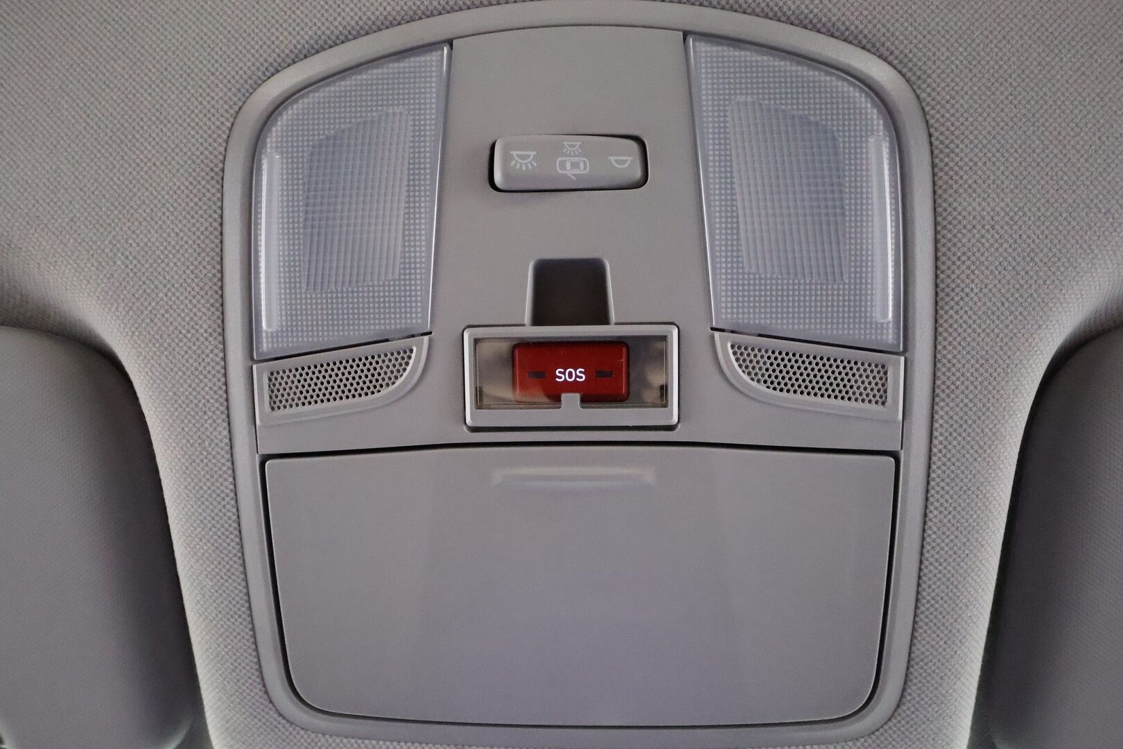Hyundai IONIQ plug-in 2021 1,6 plug-in 141 hv 6-DCT Comfort Limited Edition MY20 - | Merkkihuollettu | Facelift | Vakkari | P.kamera | Lane Assist | Apple & Android | Lohko+sisälämmitin | Lämm. ratti | 2x renkaat aluin | 