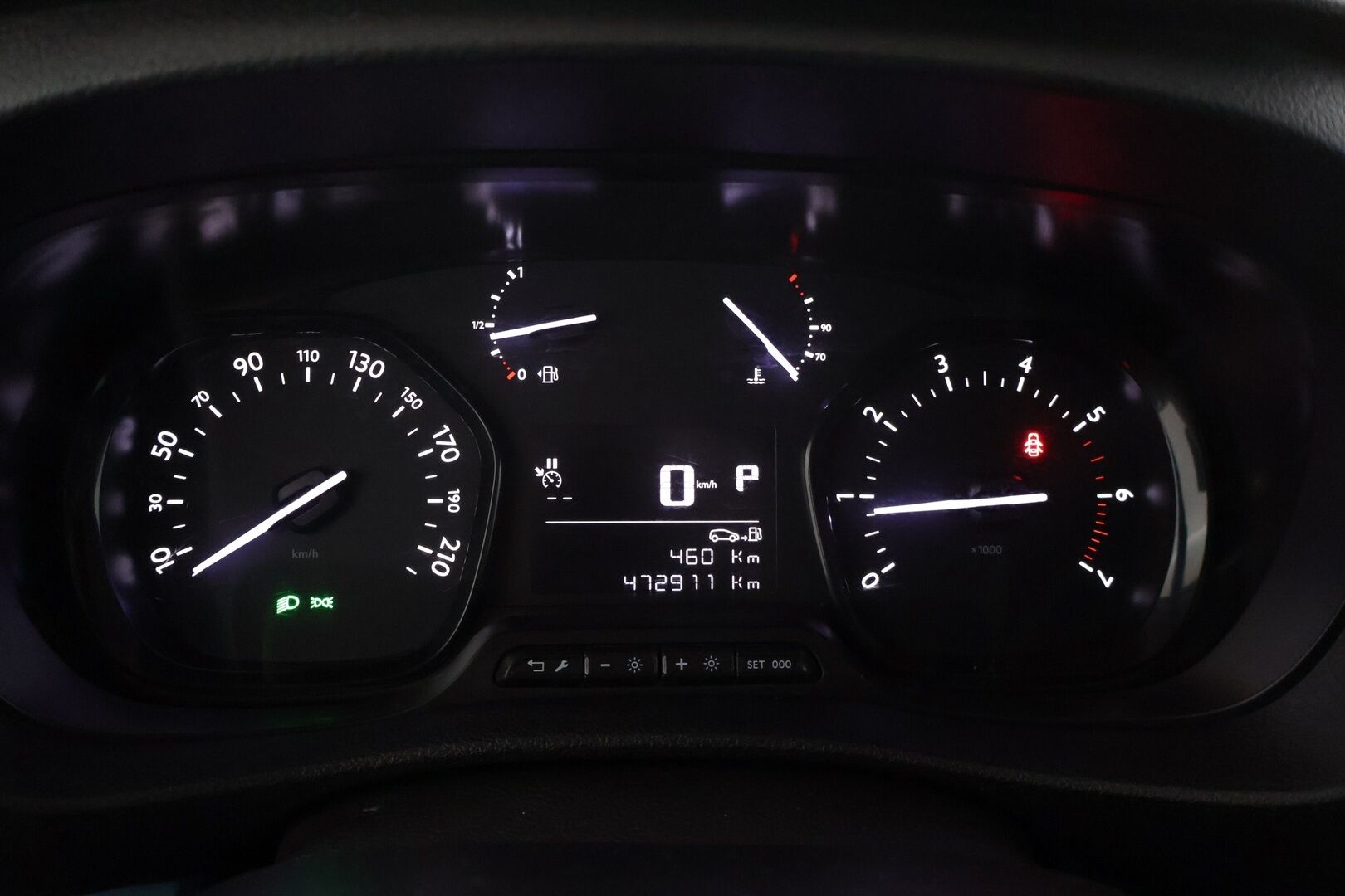 Peugeot Traveller 2020 Active BlueHDi 180 EAT8-automaatti XL YritysOutlet - Myydään vain yrityksille * Webasto / Inva -ramppi / Sähköinen sivuovi / Vakkari * - Tämä auto myydään YritysOutlet -valikoimasta vain yritykselle / ALV / 9-paikkainen / Kahdet renkaat vanteilla