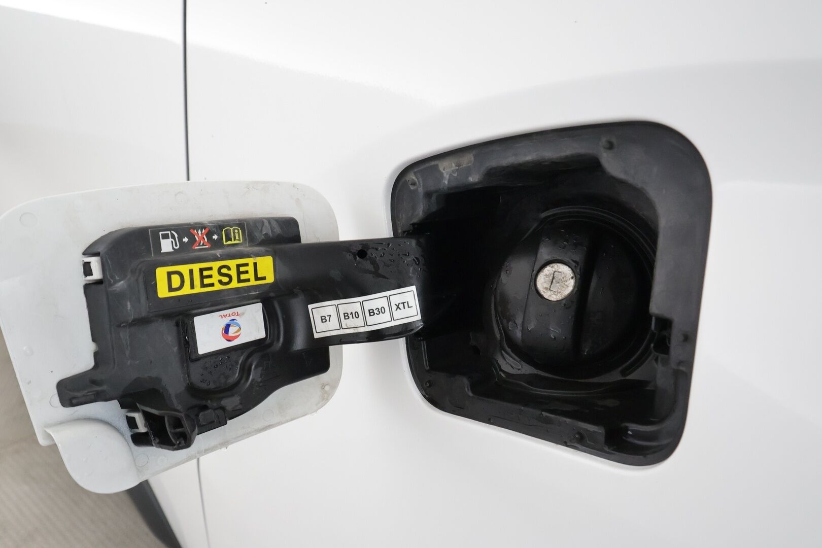 Citroen Jumpy 2020 BlueHDi 120 M 4x4 * Webasto / Vakkari / Puolinahat / Apple&Android / ALV / 2x Renkaat * - 1.Om Suomi-auto - HULLUT AVAJAISHULINAT KORKOTARJOUS 3,29 %