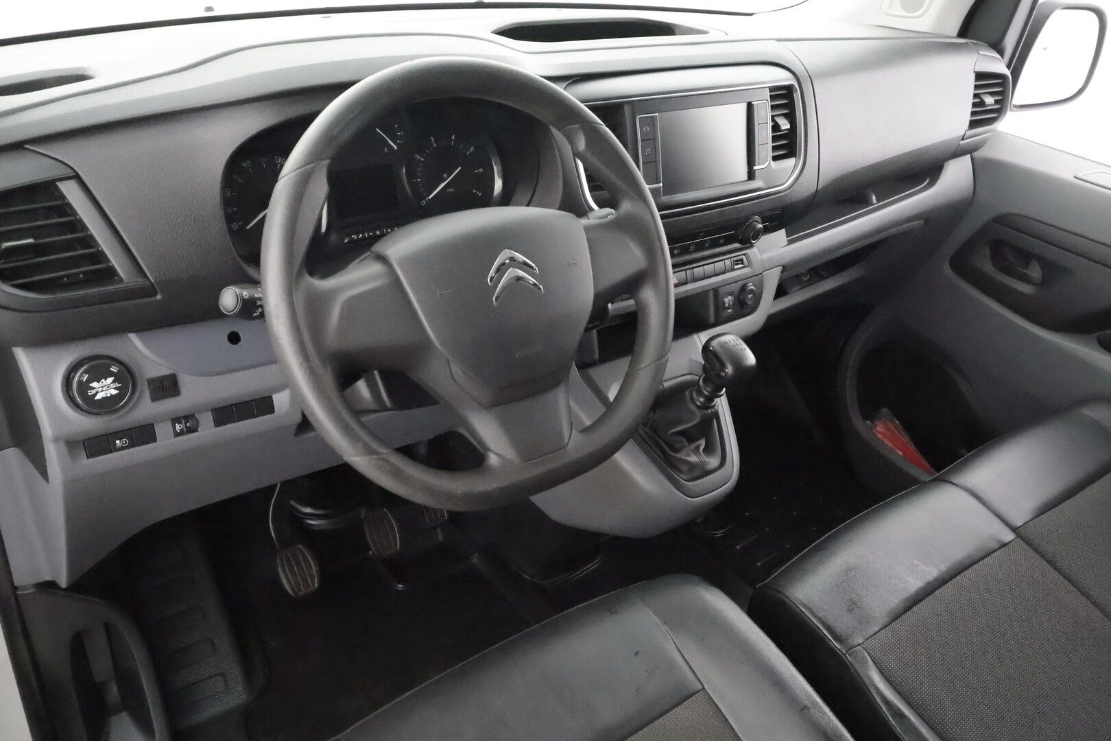 Citroen Jumpy 2020 BlueHDi 120 M 4x4 - | 1.Om Suomi-auto | Webasto | Vakkari | Puolinahat | Apple&Android | ALV | 2x Renkaat 