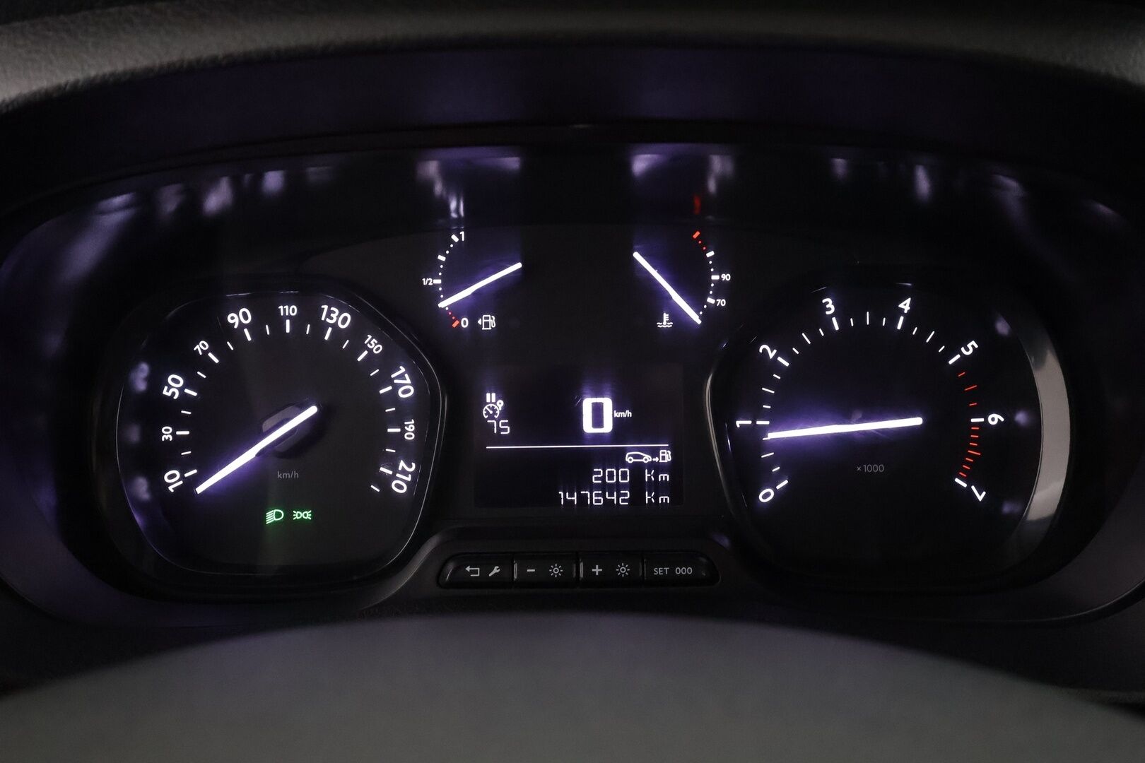 Citroen Jumpy 2020 BlueHDi 120 M 4x4 * Webasto / Vakkari / Puolinahat / Apple&Android / ALV / 2x Renkaat * - 1.Om Suomi-auto - HULLUT AVAJAISHULINAT KORKOTARJOUS 3,29 %