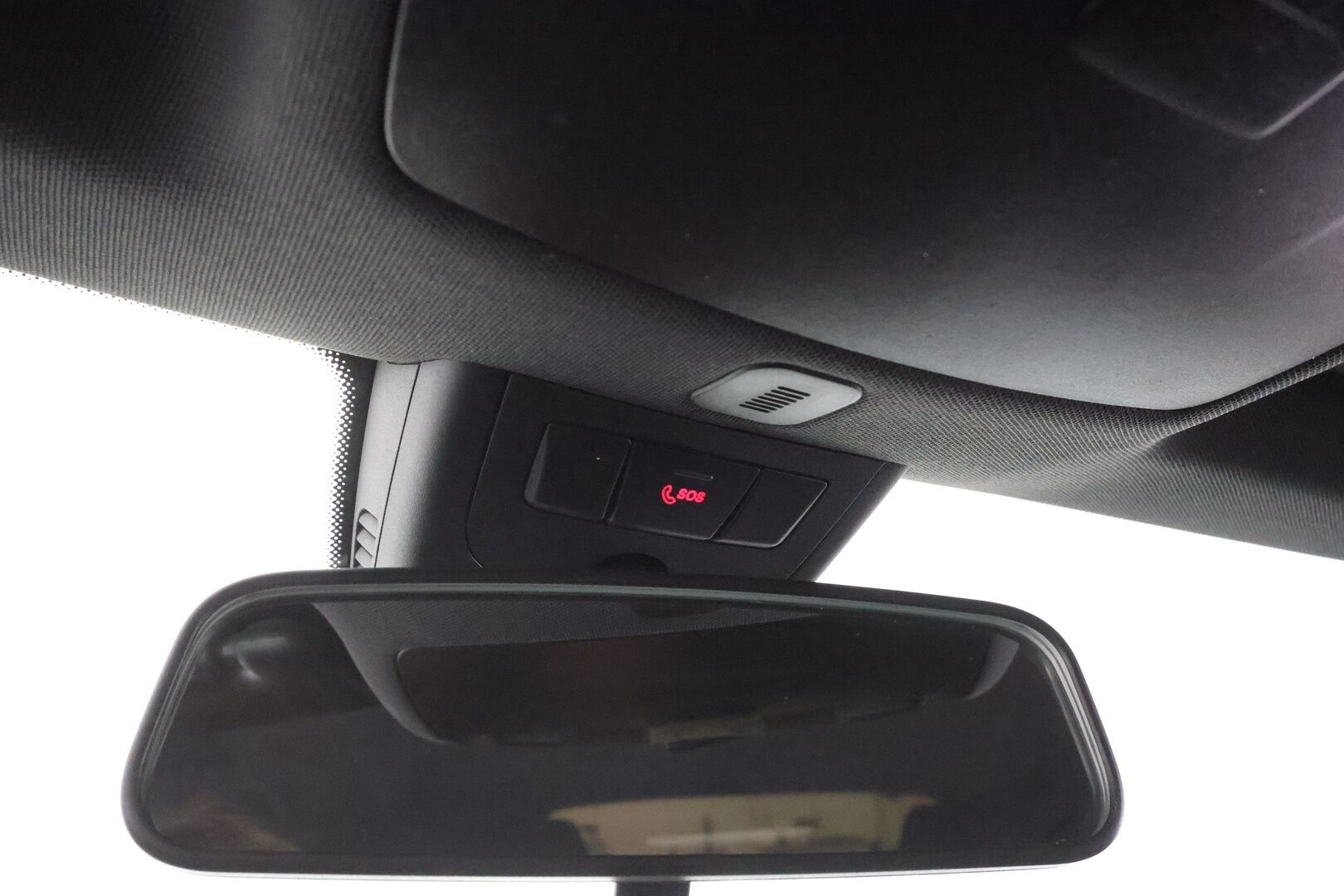 Mercedes-Benz CLA 2015 200 A Shooting Brake AMG * Vakkari / P.Tutkat / Lohko / ILS-Xenon / Puolinahat / Navi / Bluetooth * - Kahdet renkaat aluvanteilla - HULLUT AVAJAISHULINAT KORKOTARJOUS 3,29 %