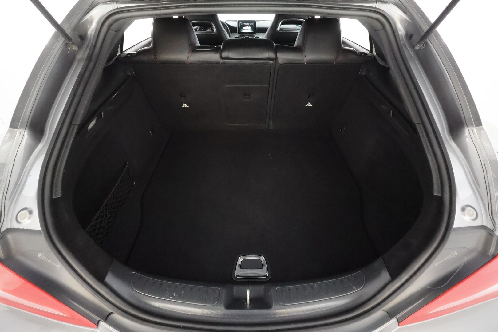 Mercedes-Benz CLA 2015 200 A Shooting Brake AMG * Vakkari / P.Tutkat / Lohko / ILS-Xenon / Puolinahat / Navi / Bluetooth * - Kahdet renkaat aluvanteilla - HULLUT AVAJAISHULINAT KORKOTARJOUS 3,29 %