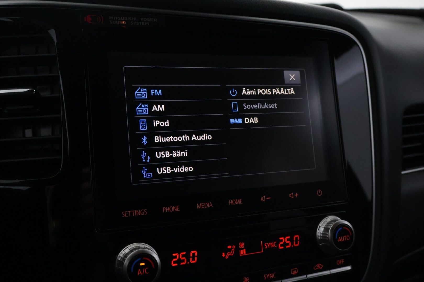 Volkswagen Passat 2012 Variant Highline 1,4 TSI MultiFuel 118 kW (160 hv) *Nahat / Vetokoukku /  P. kamera / Xenon / Vakkari / P.tutkat * - Uudehkoilla Continental kesärenkailla / Juuri katsastettu! / Todella kattava huoltohistoria / Ketju vaihdettu