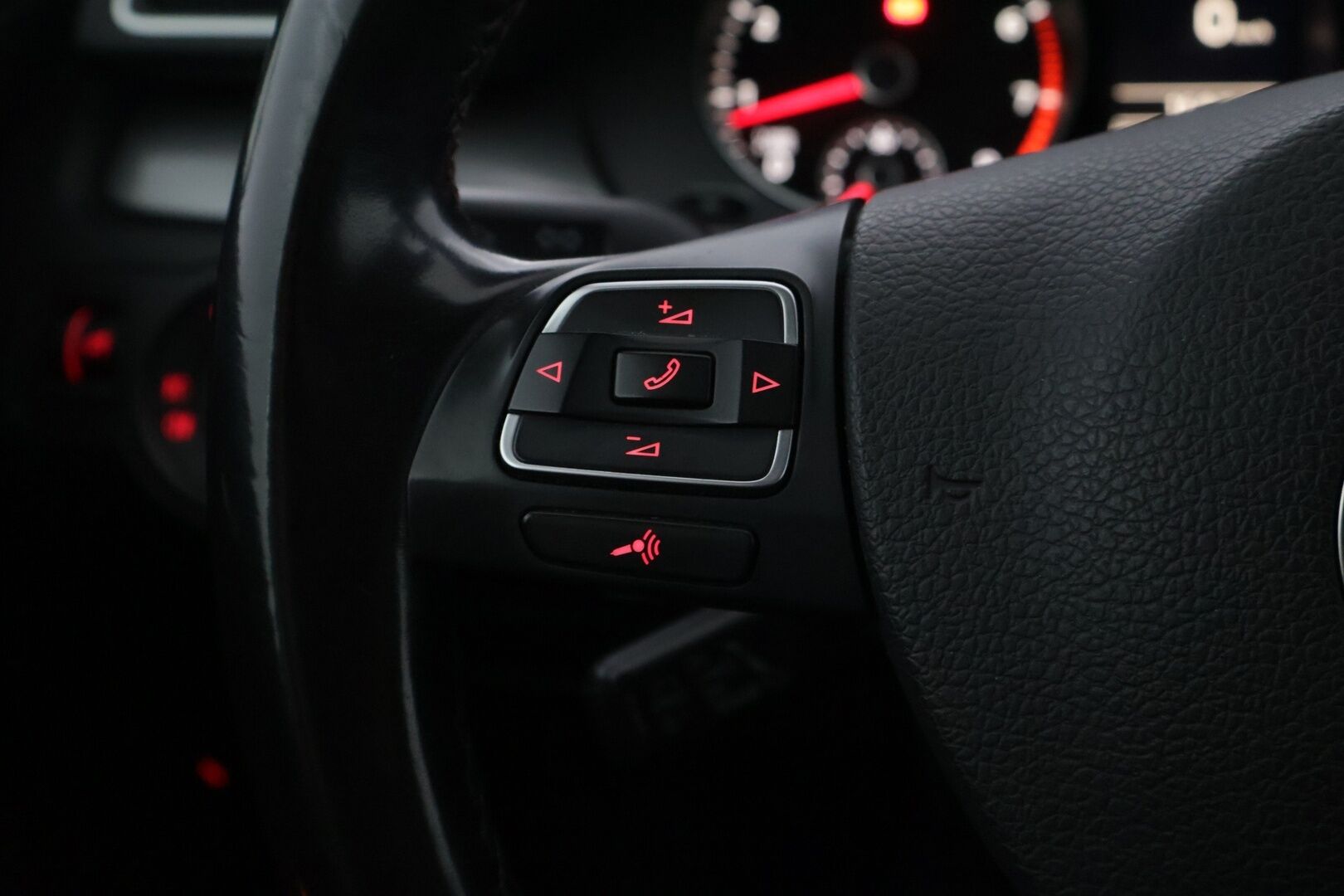 Volkswagen Passat 2012 Variant Highline 1,4 TSI MultiFuel 118 kW (160 hv) *Nahat / Vetokoukku /  P. kamera / Xenon / Vakkari / P.tutkat * - Uudehkoilla Continental kesärenkailla / Juuri katsastettu! / Todella kattava huoltohistoria / Ketju vaihdettu