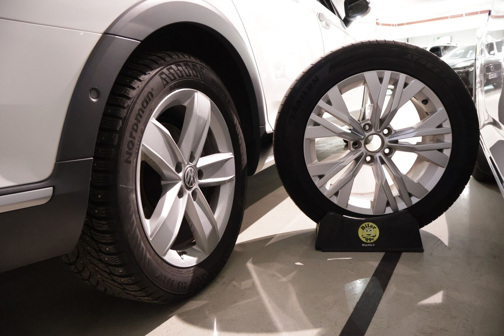 Volkswagen Passat 2012 Variant Highline 1,4 TSI MultiFuel 118 kW (160 hv) *Nahat / Vetokoukku /  P. kamera / Xenon / Vakkari / P.tutkat * - Uudehkoilla Continental kesärenkailla / Juuri katsastettu! / Todella kattava huoltohistoria / Ketju vaihdettu