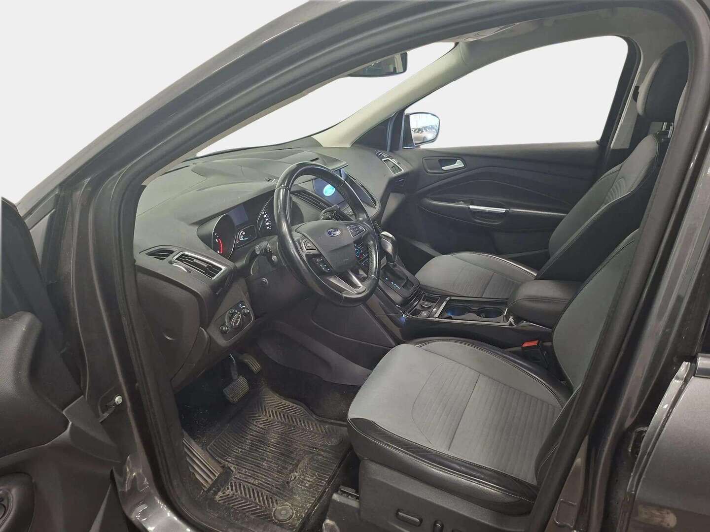 Ford Kuga 2017 2,0TDCi 150 hv PowerShift A6 AWD Titanium - | Eber | Koukku | Kamera | Puolinahat | Sähköpenkki |