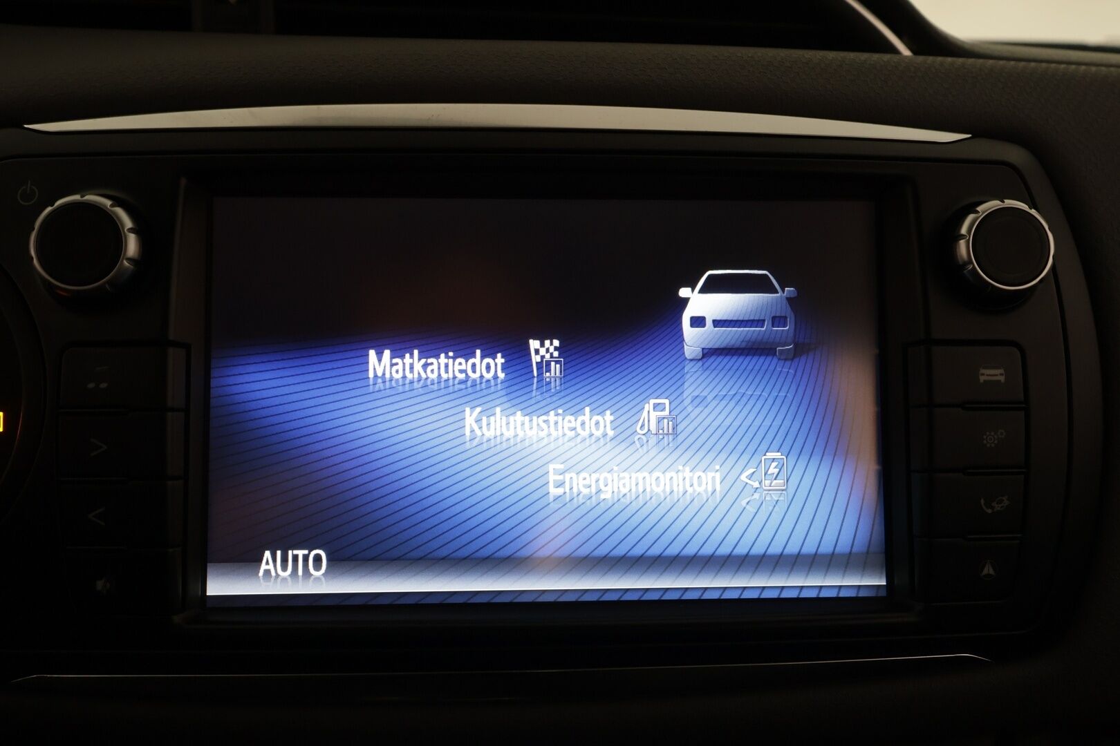 Toyota Yaris 2016 1,5 Hybrid Active * P.Kamera / Facelift / AC / Bluetooth / Kahdet renkaat aluvanteilla * - HULLUT AVAJAISHULINAT KORKOTARJOUS 3,29 %