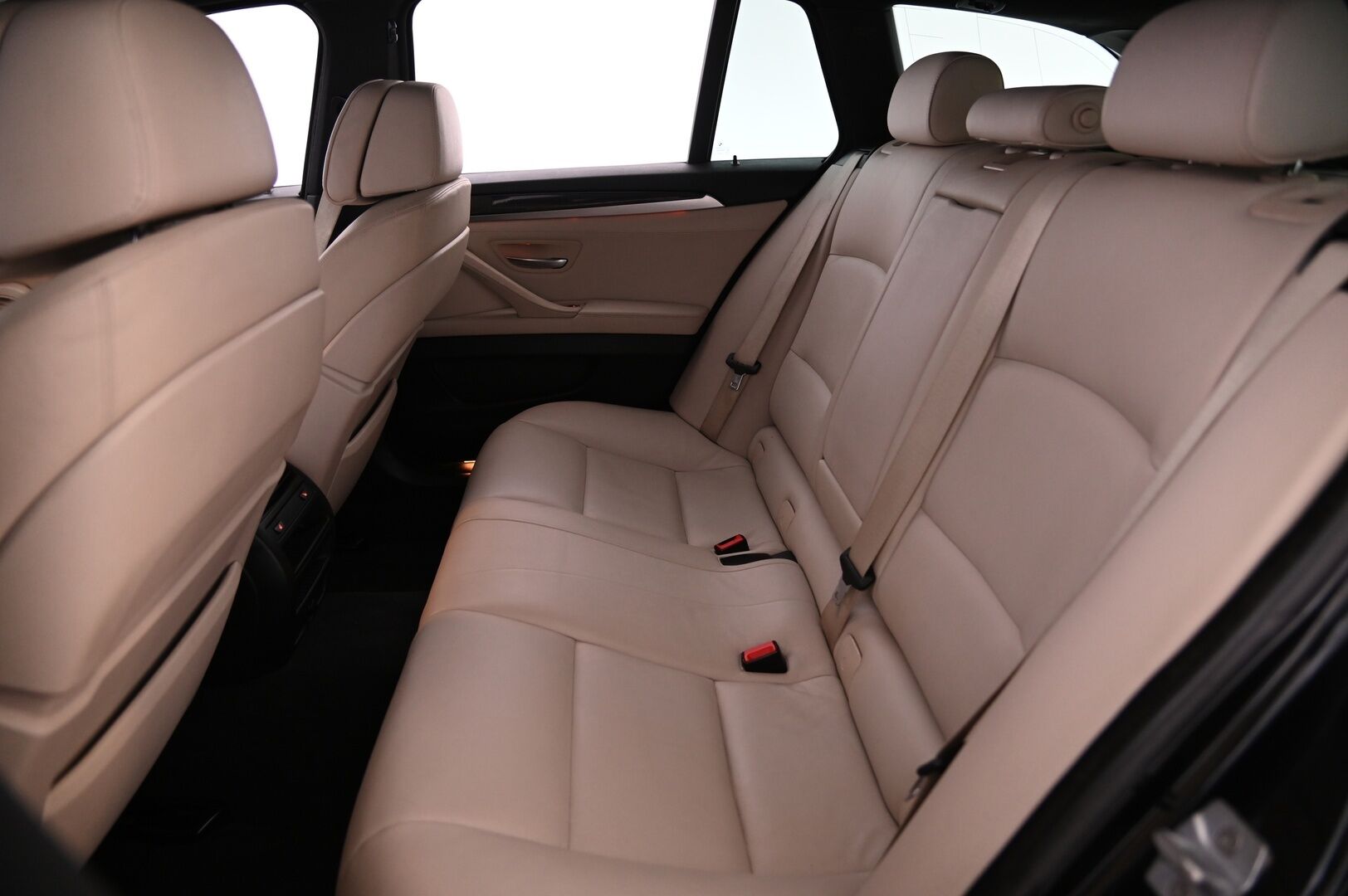 BMW 525 2013 TwinPower Turbo A xDrive F11 Touring*Hifit / Proff navi / Koukku / Muistinahat* - *Juuri katsastettu / 2x renkaat alumiinivanteet / fiksut kilsat*
