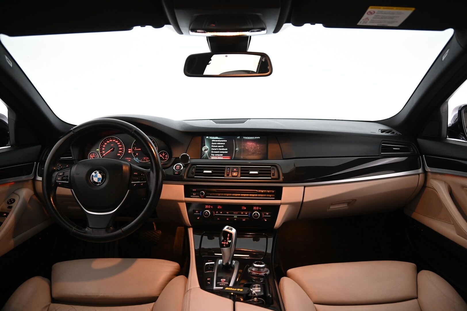 BMW 525 2013 TwinPower Turbo A xDrive F11 Touring*Hifit / Proff navi / Koukku / Muistinahat* - *Juuri katsastettu / 2x renkaat alumiinivanteet / fiksut kilsat*