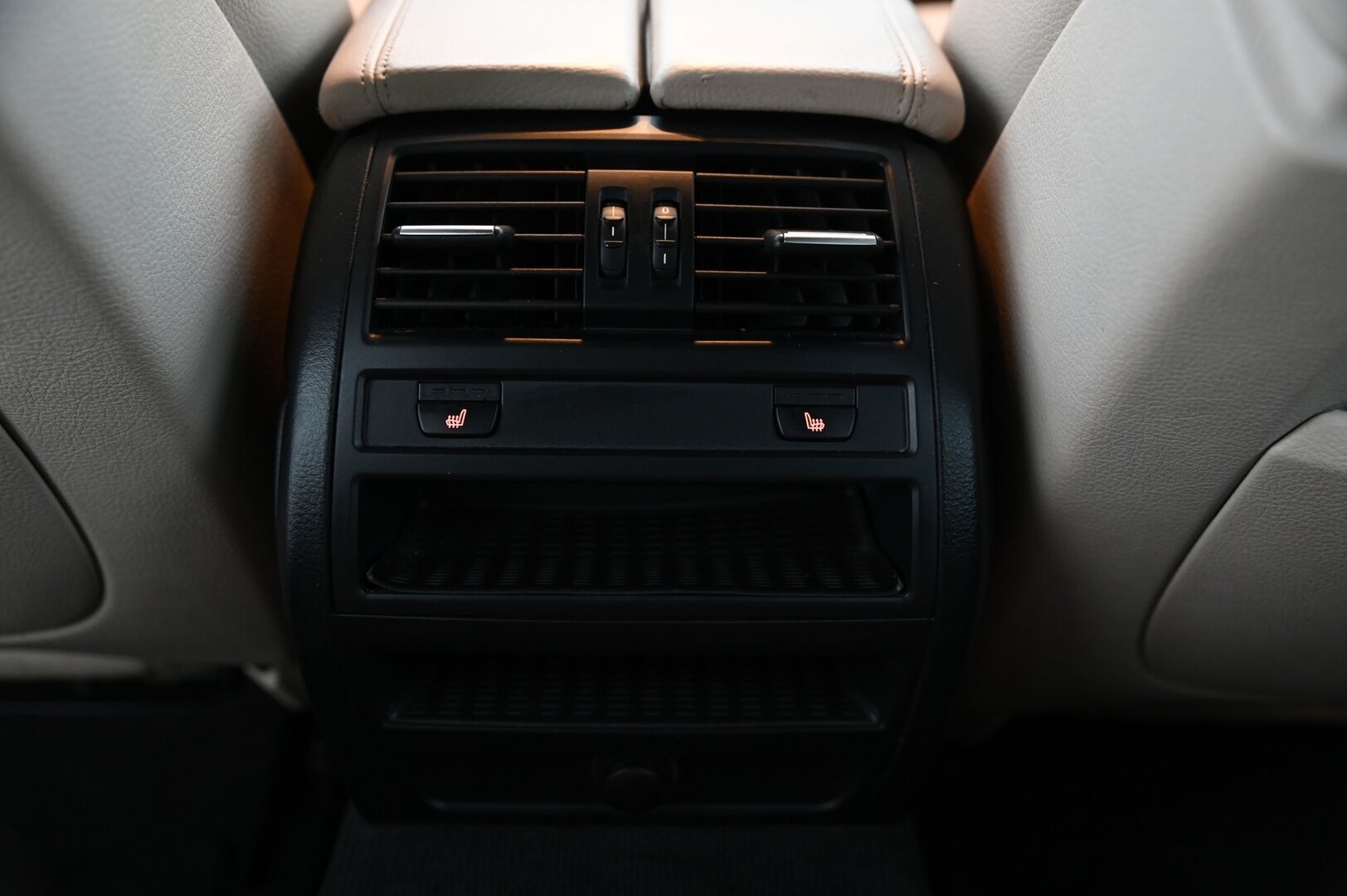 BMW 525 2013 TwinPower Turbo A xDrive F11 Touring*Hifit / Proff navi / Koukku / Muistinahat* - *Juuri katsastettu / 2x renkaat alumiinivanteet / fiksut kilsat*