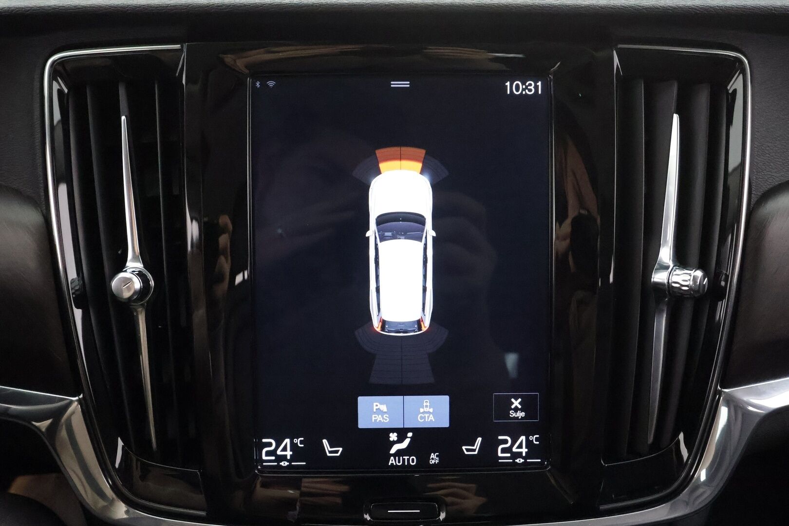 Volvo V90 Cross Country 2018 D4 AWD Pro Polestar aut * Webasto / Koukku / ACC / Full-LED / P.kamera / Sportpenkki Muistilla / Navi / Kaistavahti * - Kahdet renkaat - Osta nyt, maksa vasta ensi vuonna