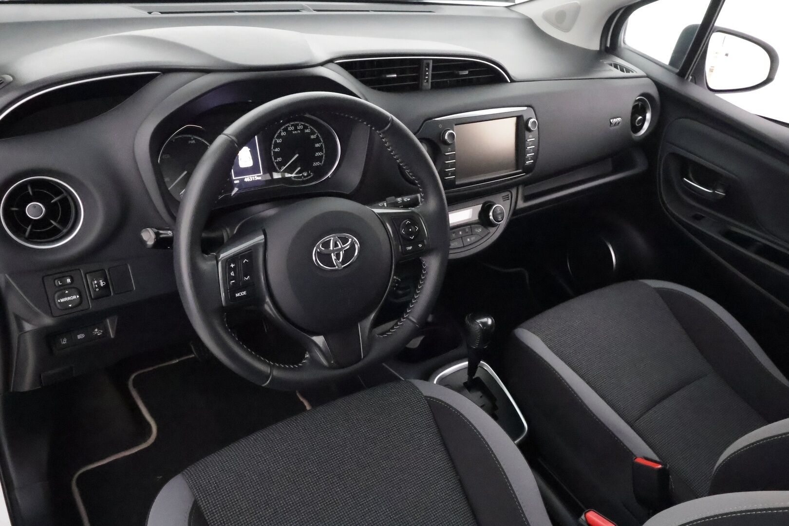 Toyota Yaris 2020 1,5 Hybrid Y20 Edition **P.Kamera / Kaistavahti / Navi / Aut. Ilmastointi / Bluetooth** - 1.Om Suomi-auto / Juuri huollettu / 2x Renkaat
