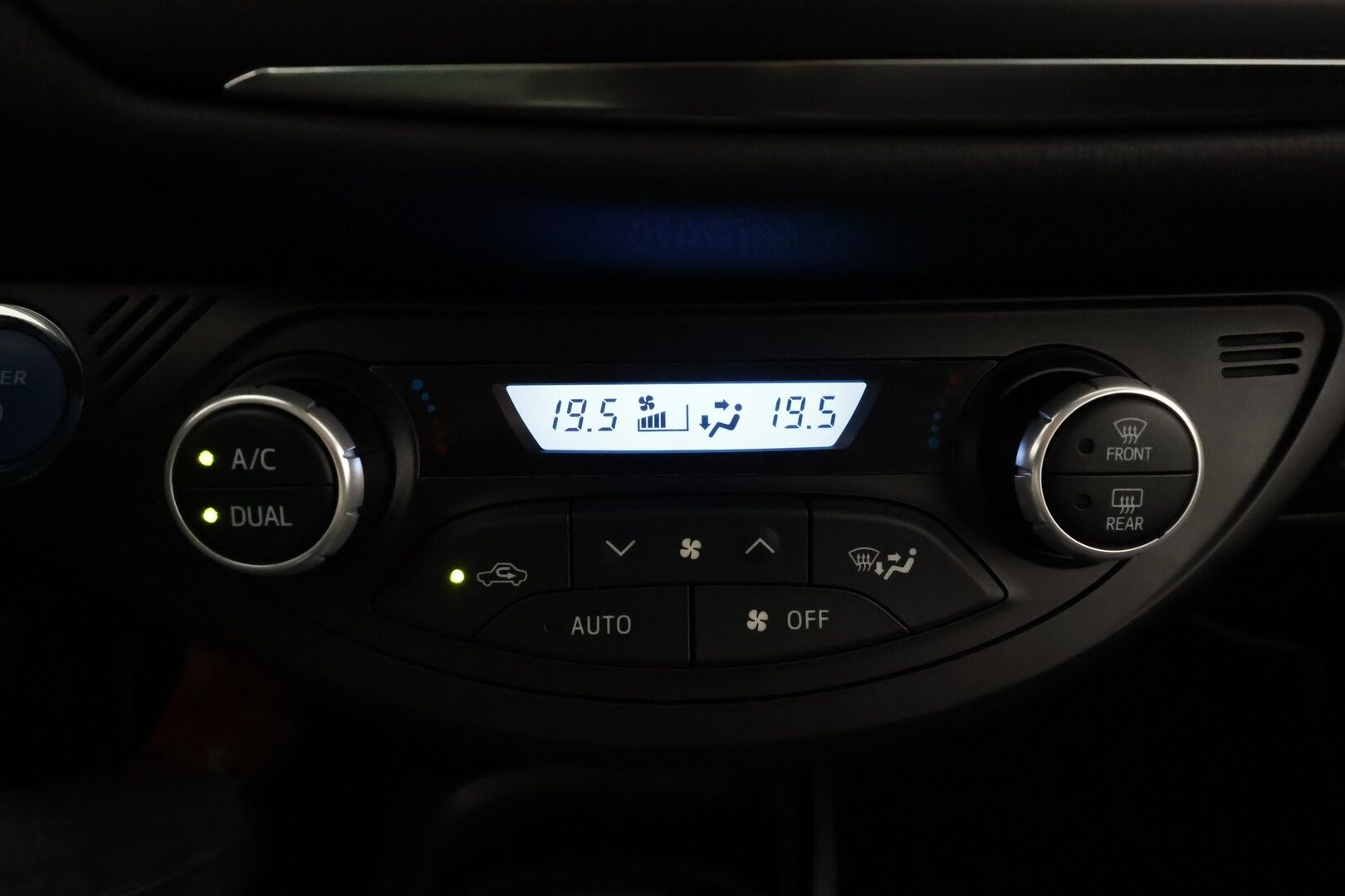 Toyota Yaris 2020 1,5 Hybrid Y20 Edition **P.Kamera / Kaistavahti / Navi / Aut. Ilmastointi / Bluetooth** - 1.Om Suomi-auto / Juuri huollettu / 2x Renkaat